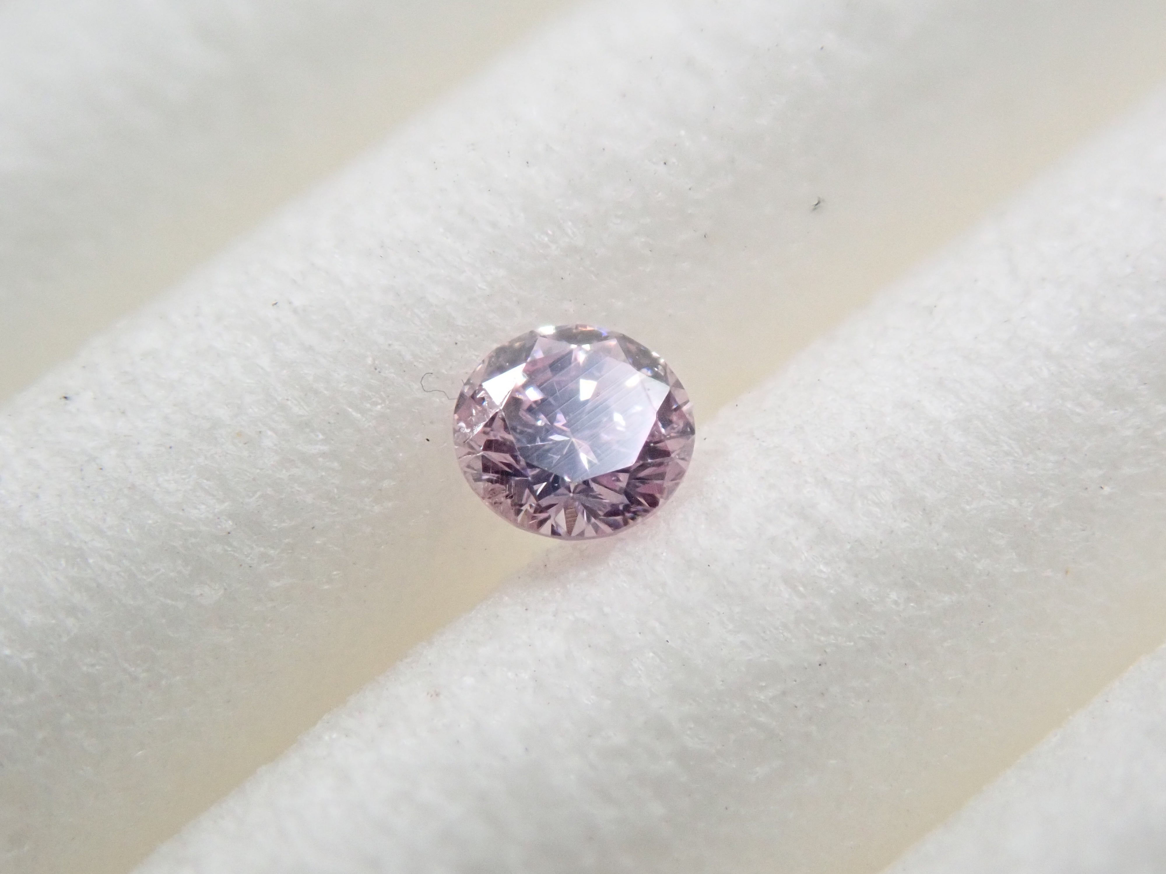 ピンクダイヤモンド 2.2mm/0.044ctルース(FANCY PURPLE PINK, I-1)