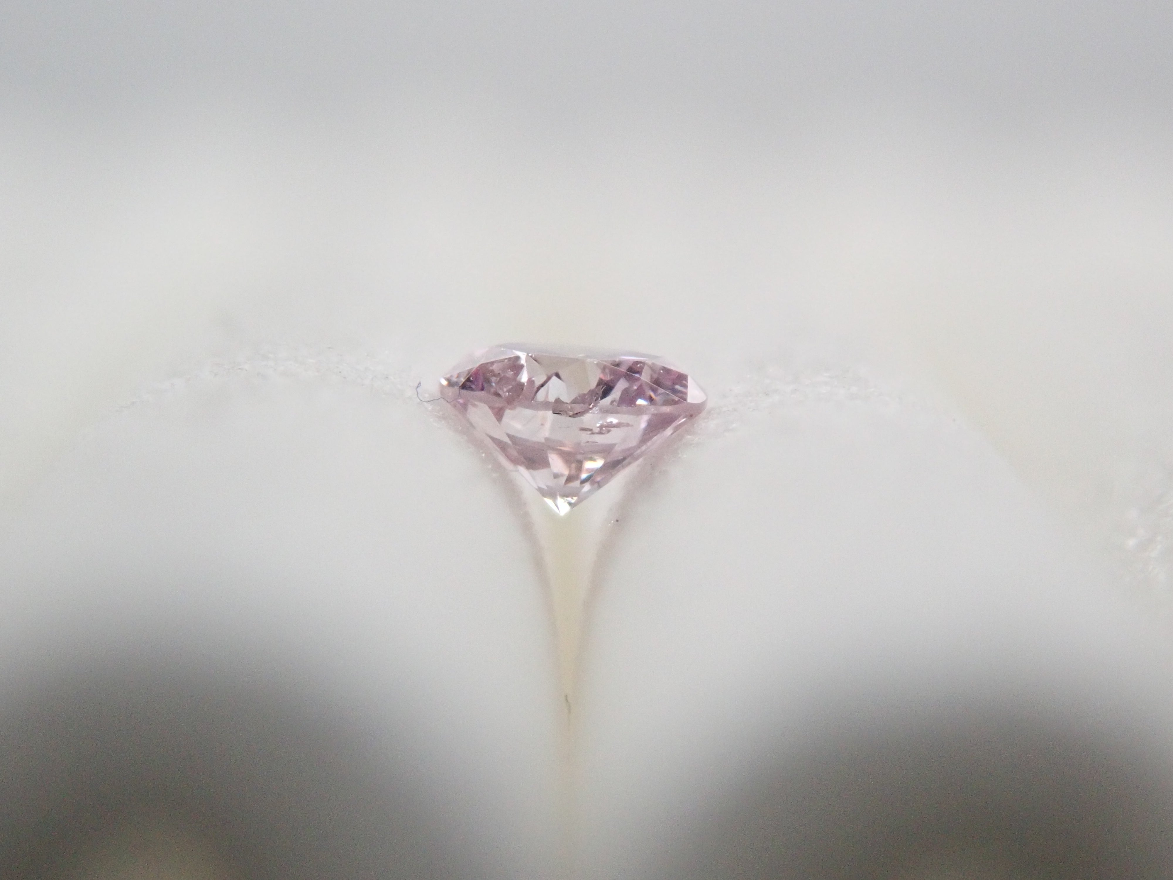 ピンクダイヤモンド 2.2mm/0.044ctルース(FANCY PURPLE PINK, I-1)