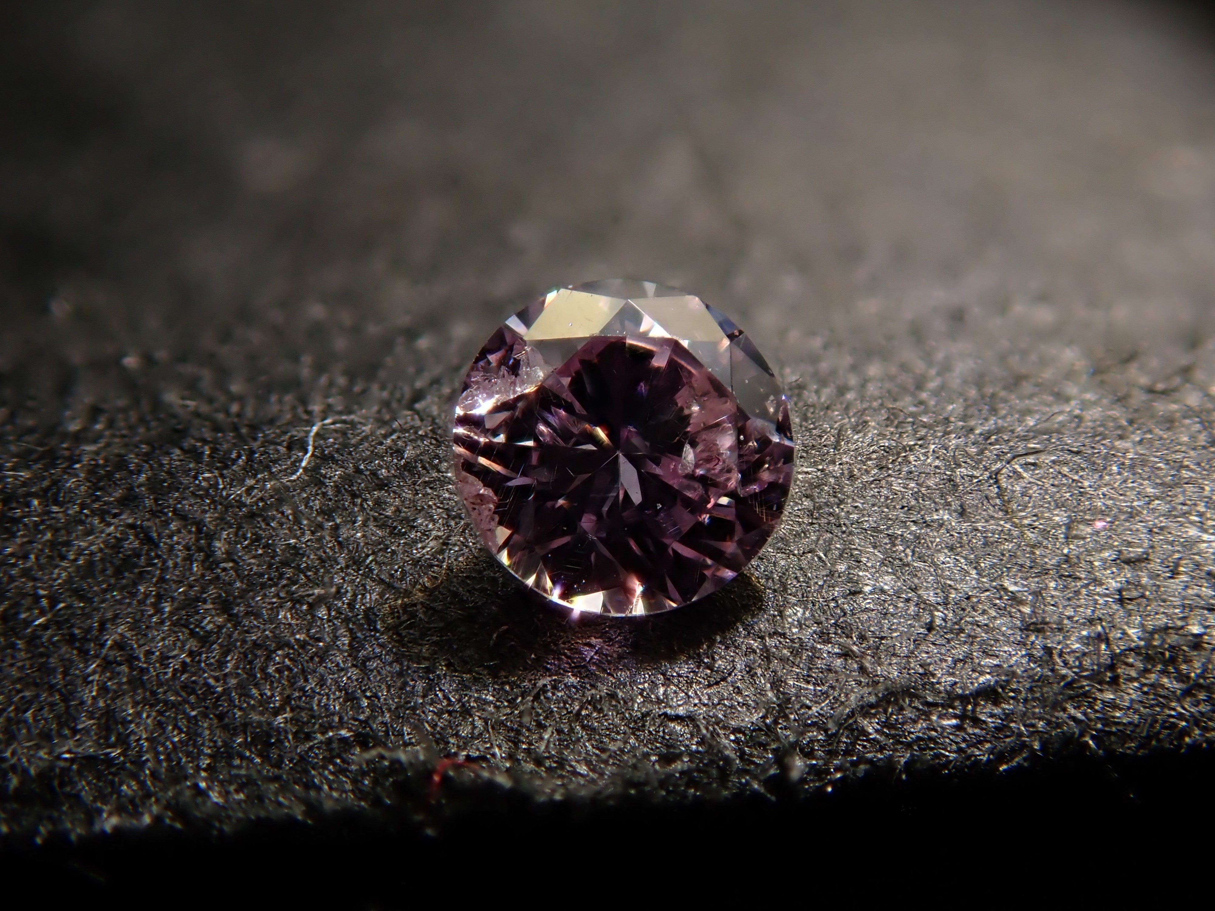 ピンクダイヤモンド 2.2mm/0.044ctルース(FANCY PURPLE PINK, I-1)