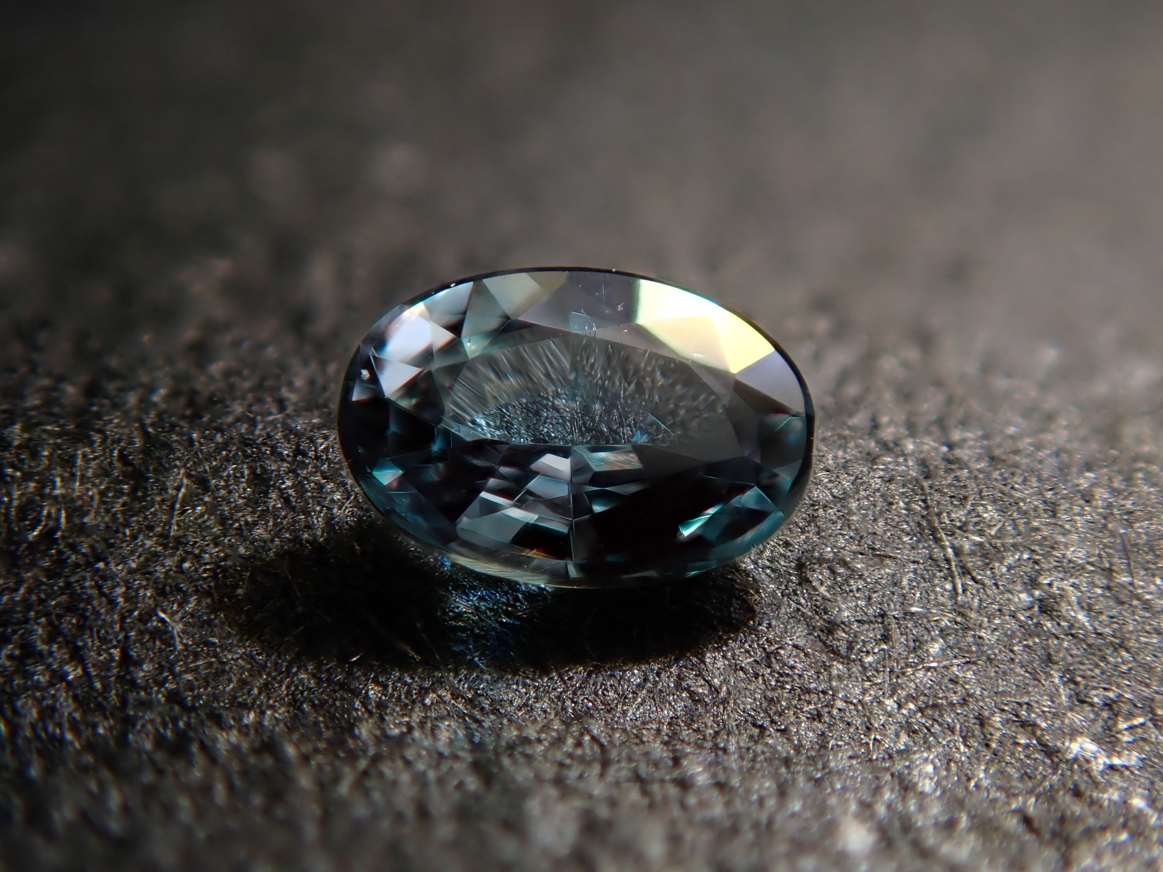 【12544974掲載】ブラジル産アレキサンドライト 0.058ctルース