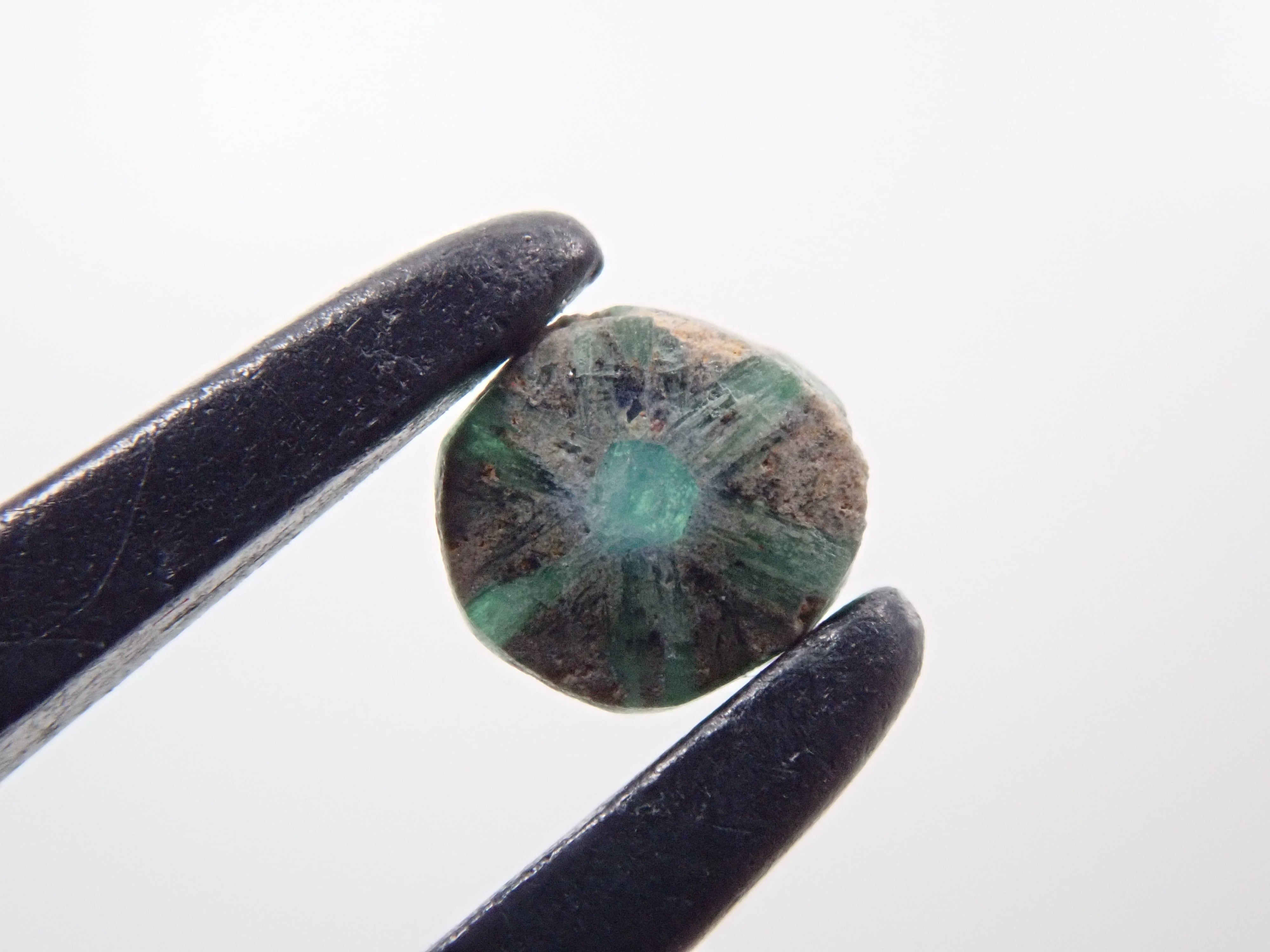 コロンビア産トラピッチェエメラルド(逆トラピッチェ) 0.084ctルース