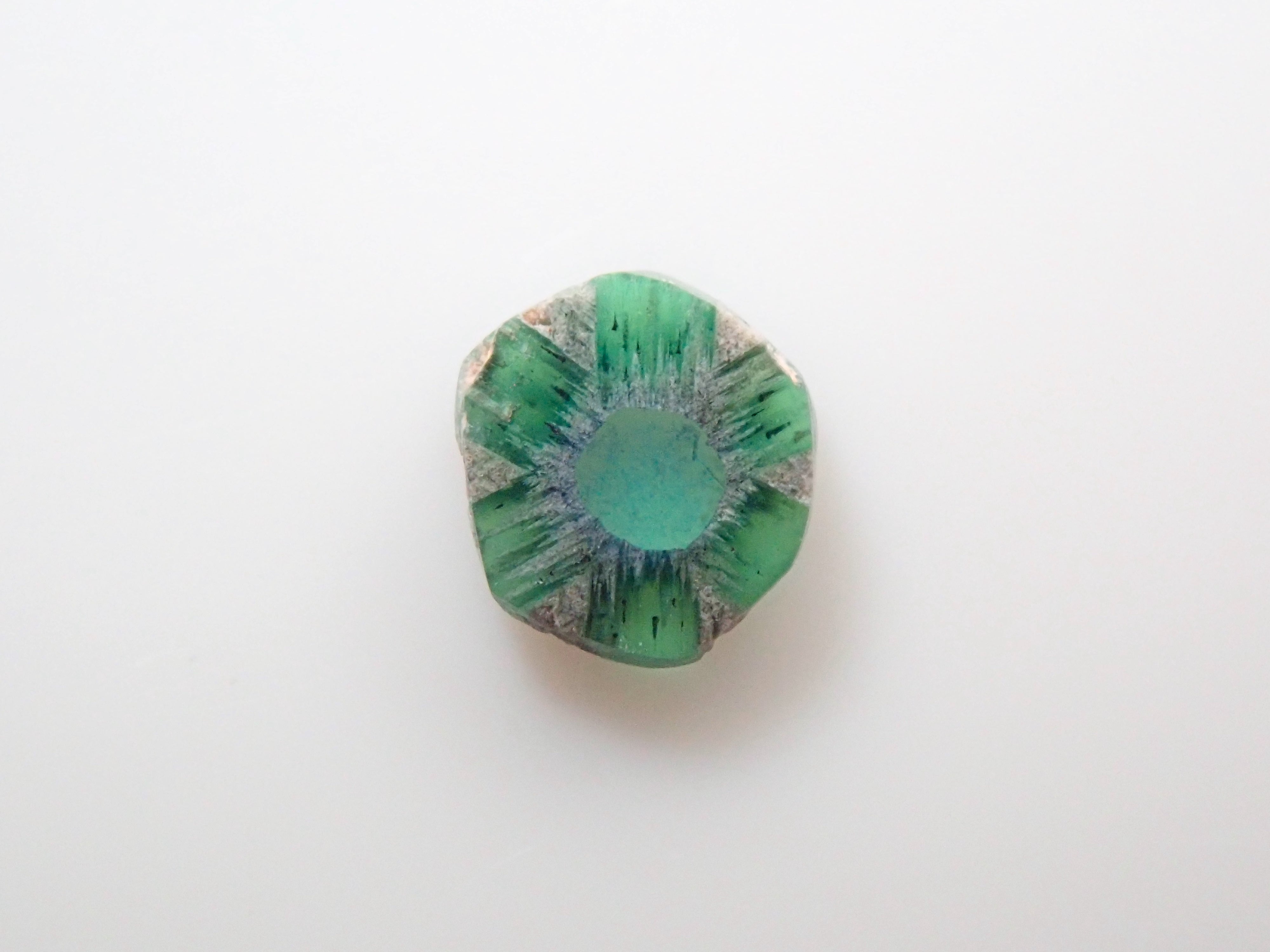 コロンビア産トラピッチェエメラルド(逆トラピッチェ) 0.074ctルース