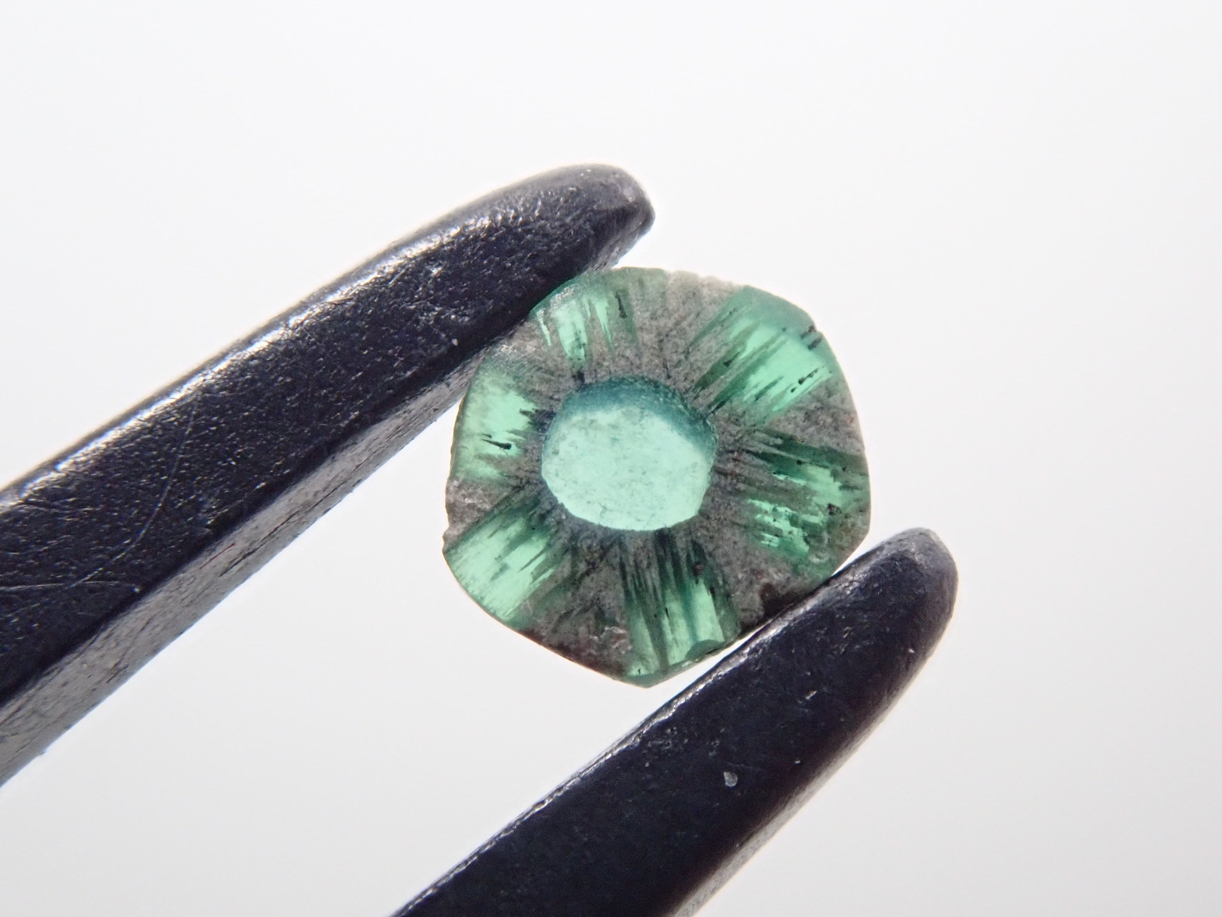 コロンビア産トラピッチェエメラルド(逆トラピッチェ) 0.074ctルース