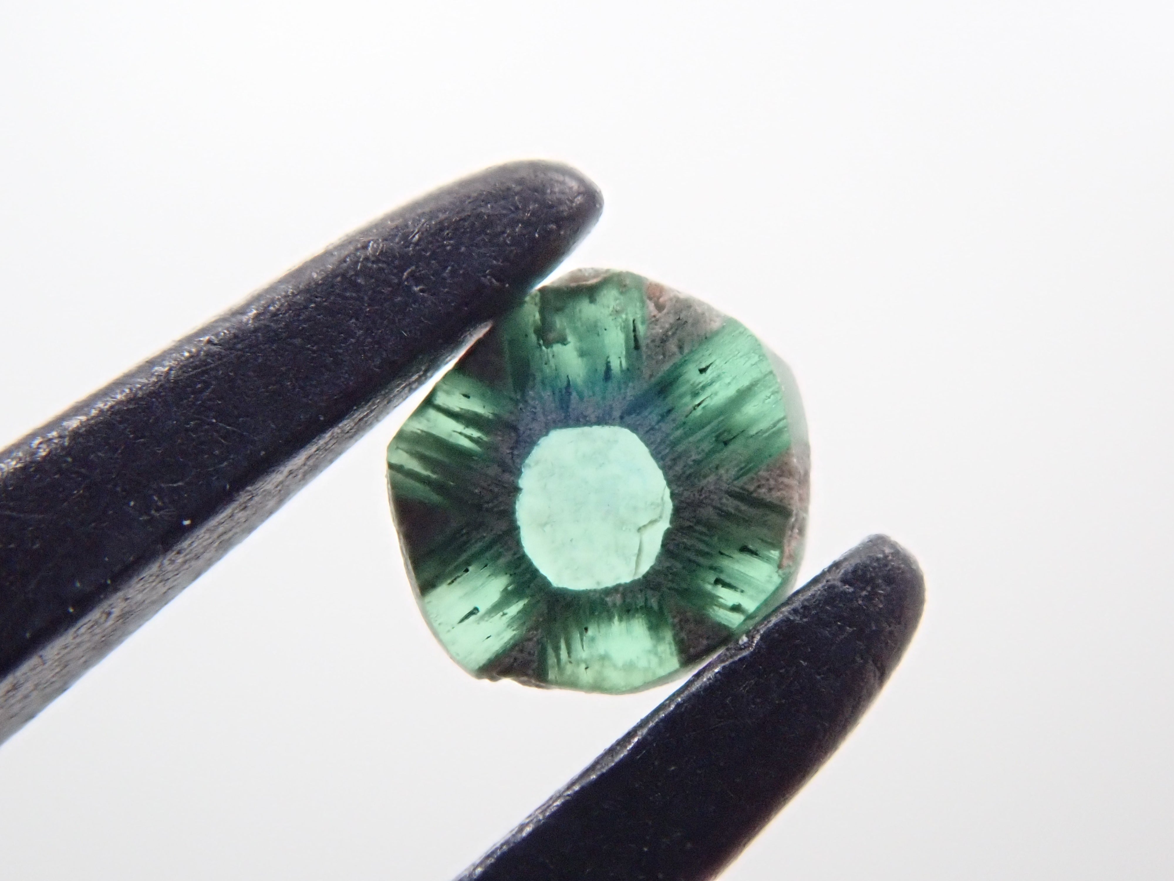 コロンビア産トラピッチェエメラルド(逆トラピッチェ) 0.074ctルース