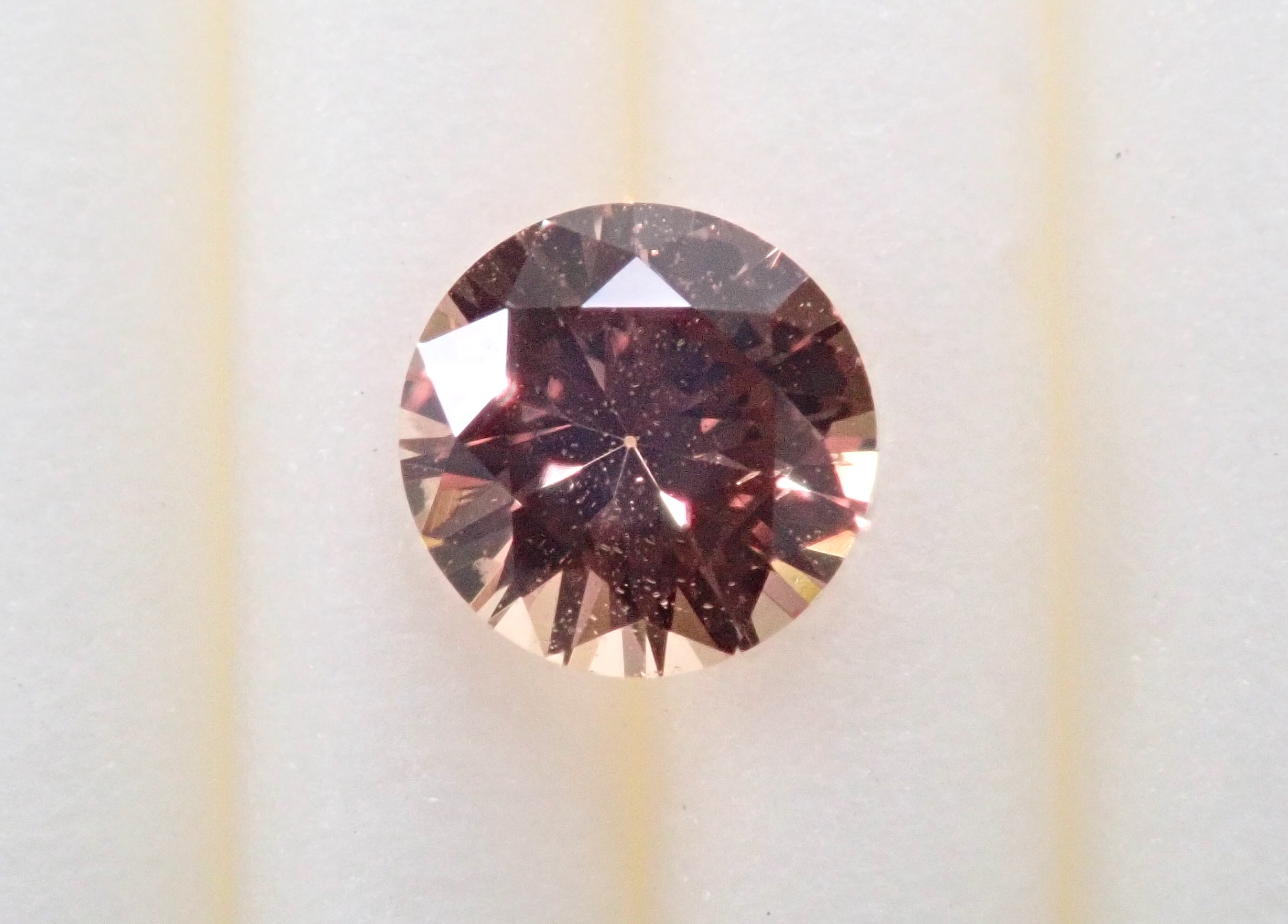 【11/12 22時販売】マダガスカル産サファイア 4.5mm/0.414ctルース