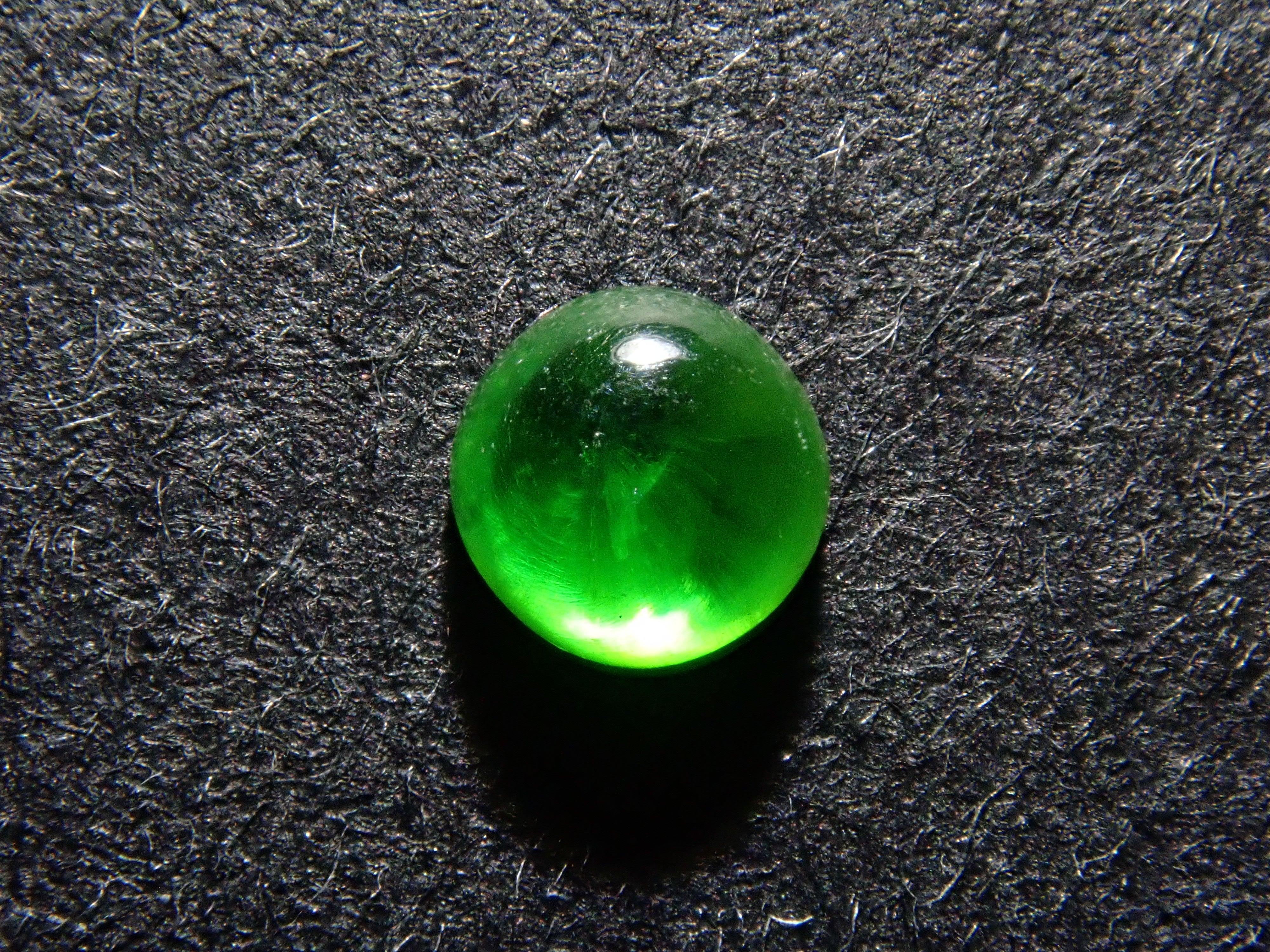 ロシア産デマントイドガーネットキャッツアイ(ホーステール認む) 2.5mm/0.141ctルース