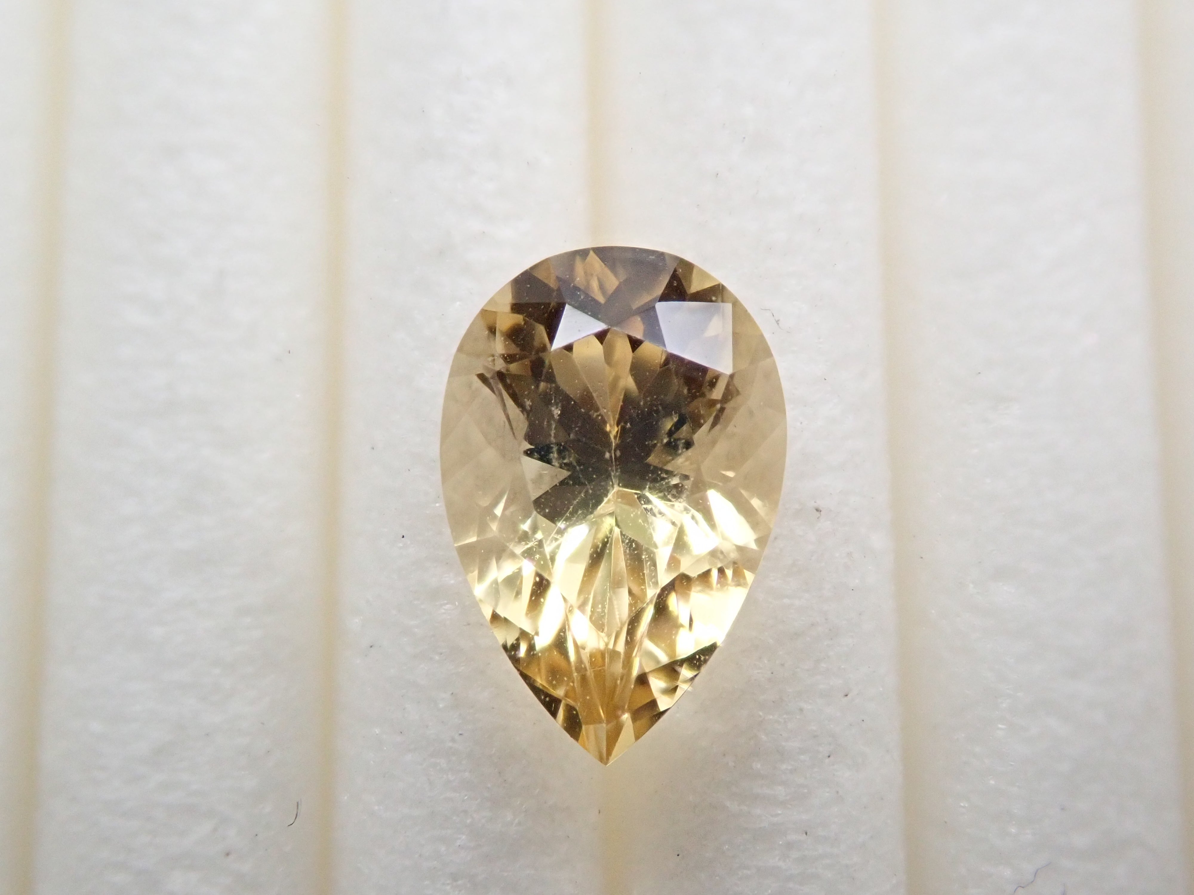 【11/22 22時販売】ブラジル産イエローベリル 0.696ctルース