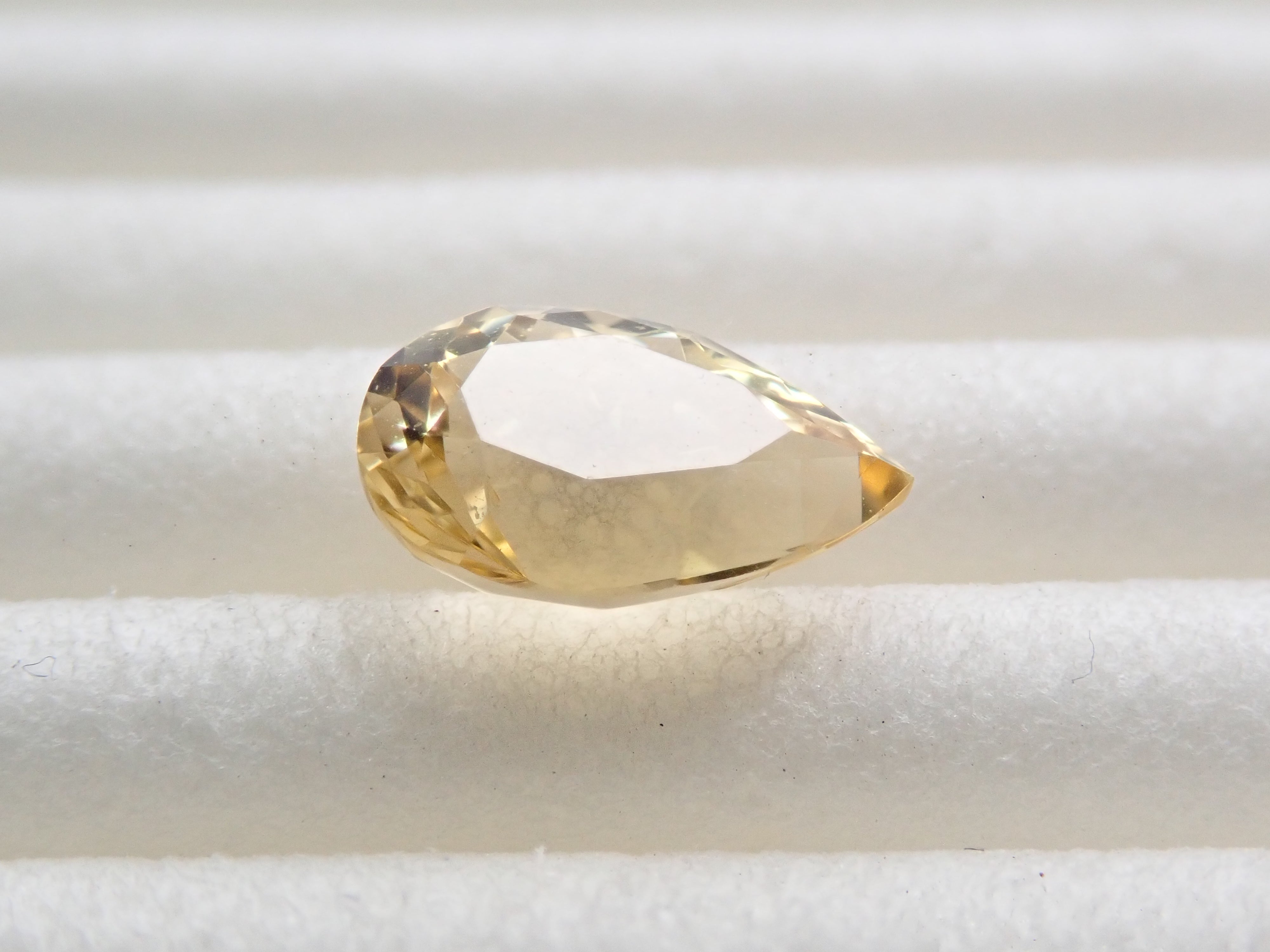 【11/22 22時販売】ブラジル産イエローベリル 0.696ctルース