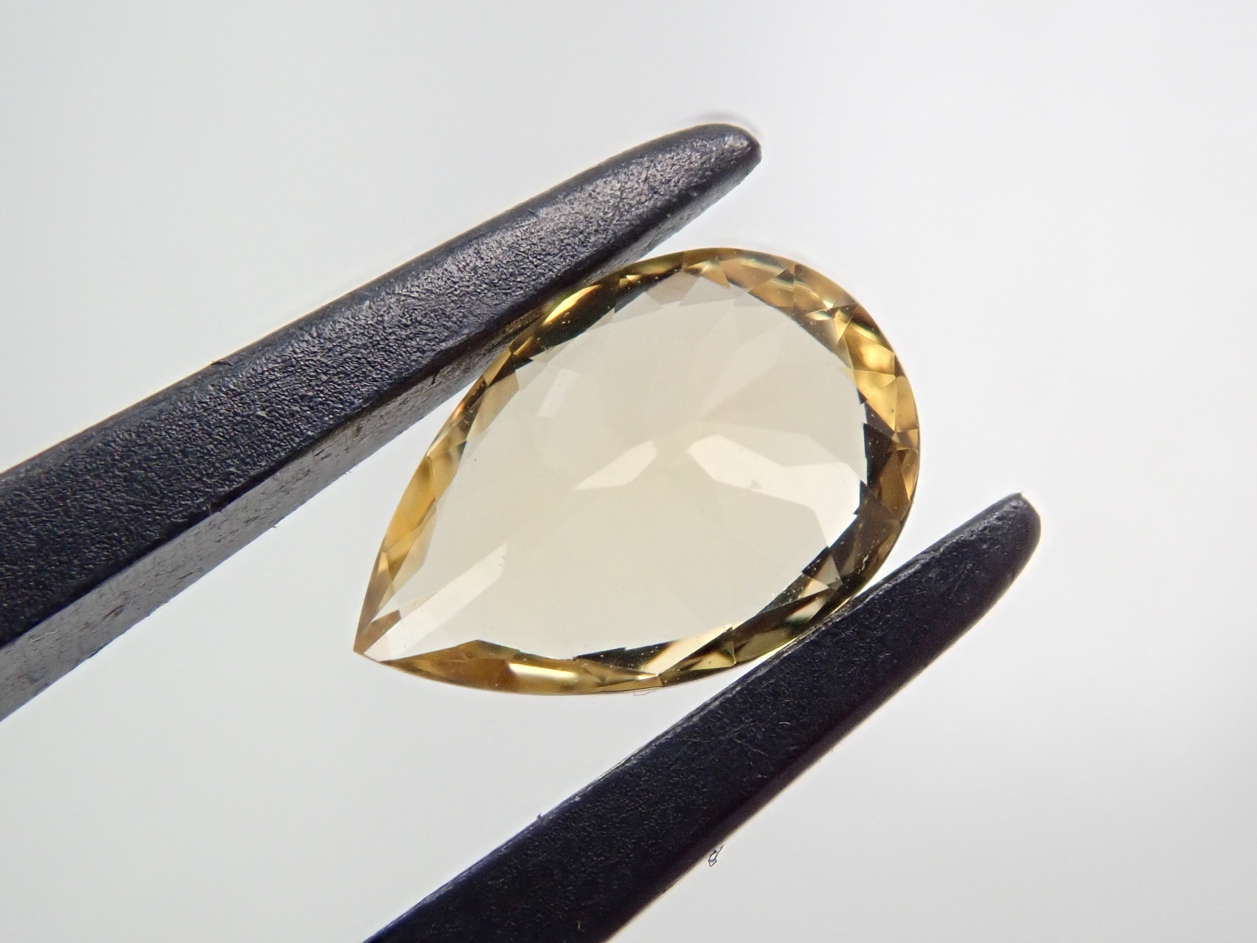 【11/22 22時販売】ブラジル産イエローベリル 0.696ctルース