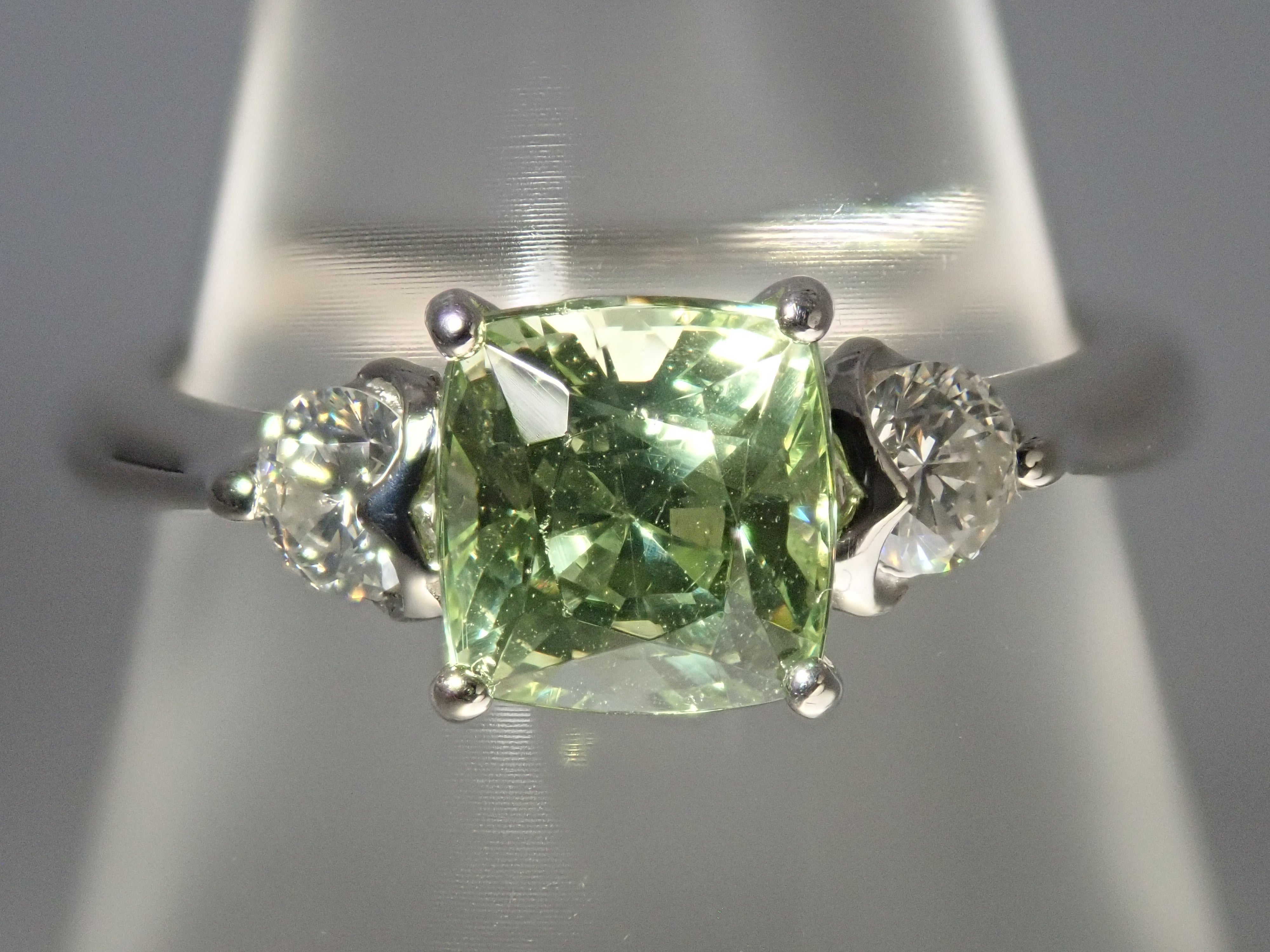 【22602712掲載】【カラフリ】Pt900 グロッシュラーガーネット 1.31ct ダイヤモンド0.24ctリング鑑別書
