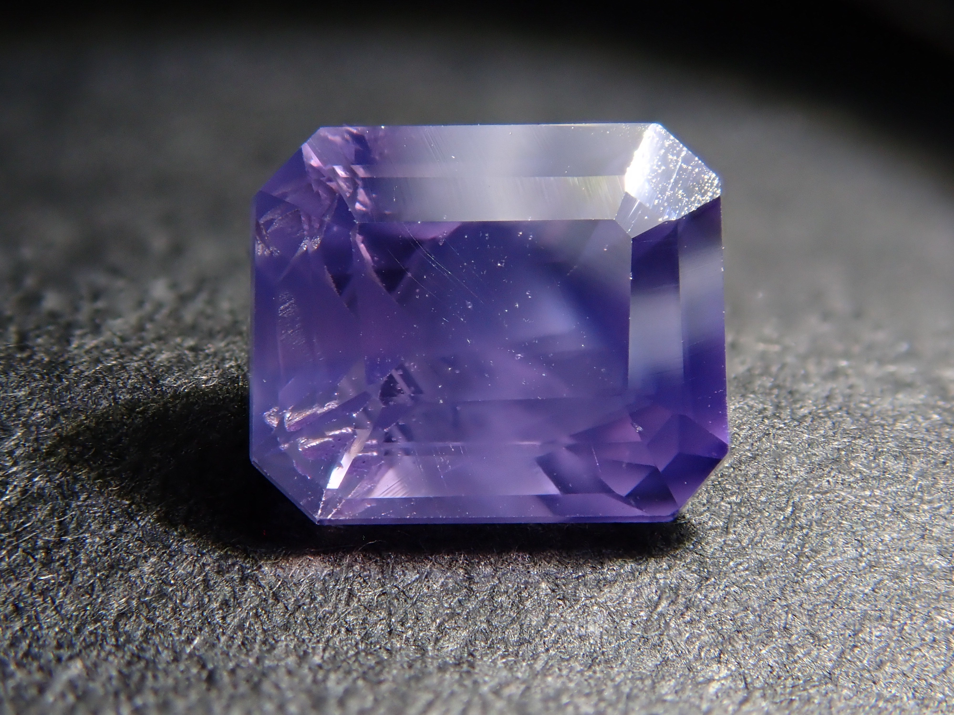 タンザニア産サファイア 0.622ctルース