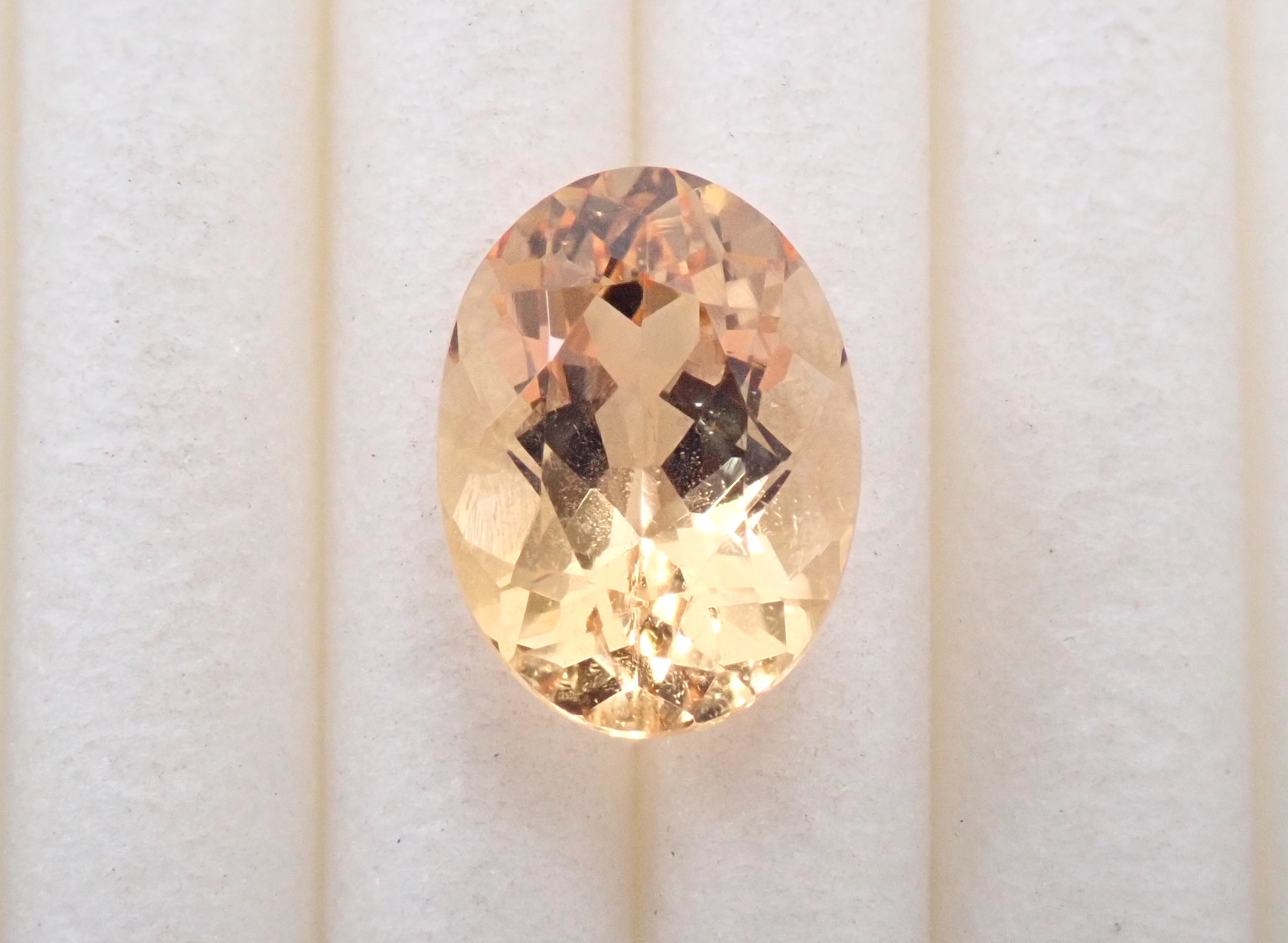 【Sales start: August 27, 10 PM JST】Brazilian Imperial Topaz 1.324ct Loose Stone with Identification Report