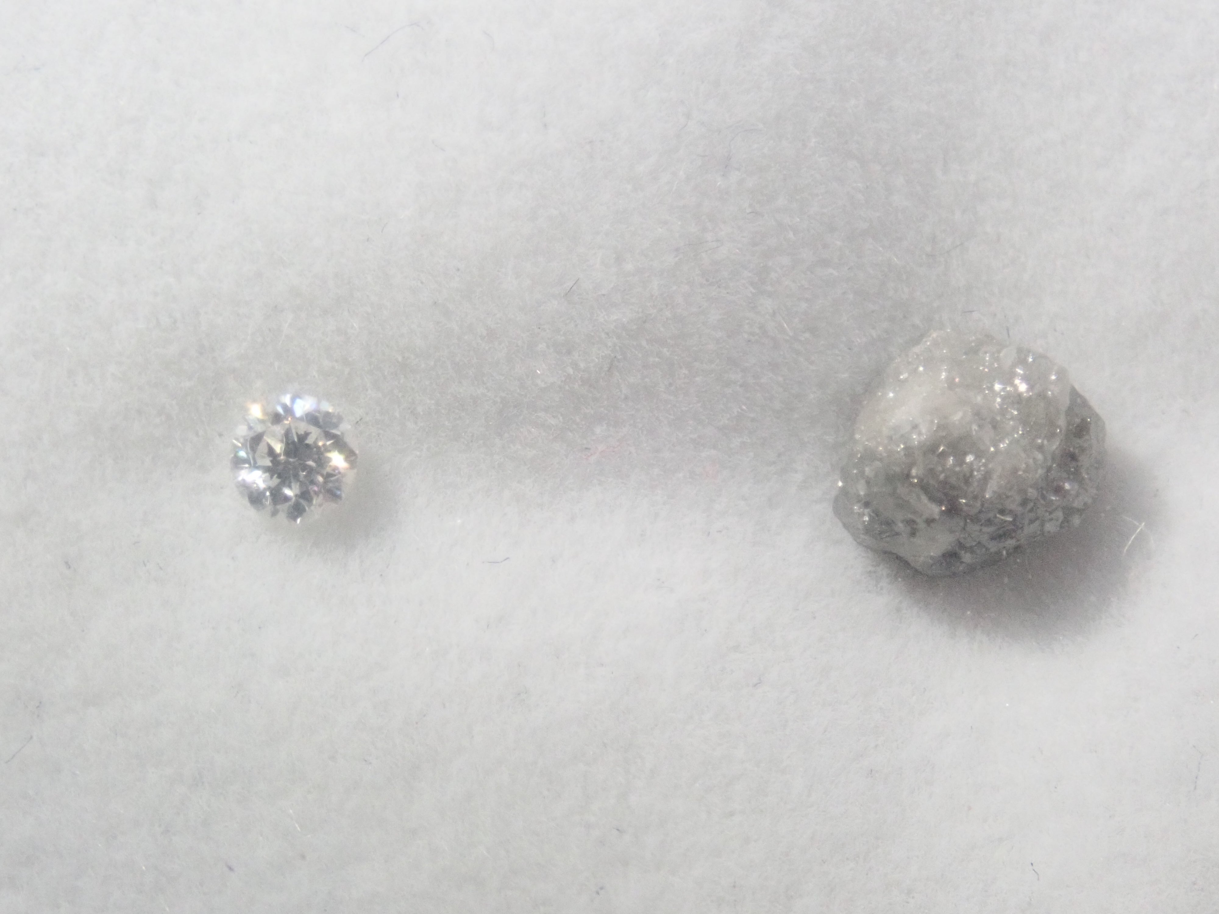 【8/23 22時販売】《限定13セット》0.2ct/VSダイヤモンド含むダイヤ原石&ルース2石セットのダイヤガチャ《複数購入割引有》