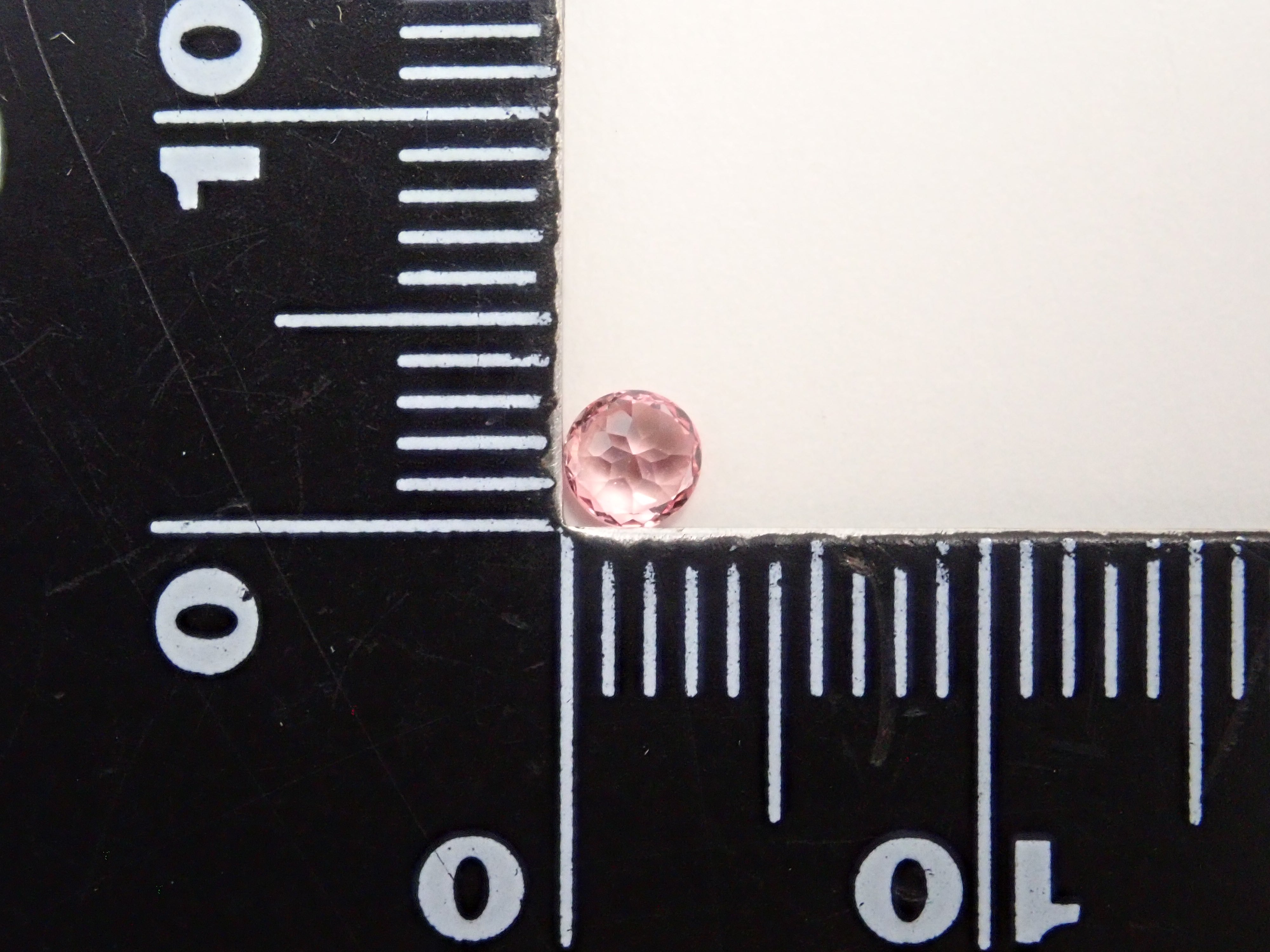 パパラチアサファイア 3.4mm/0.200ctルース DGL