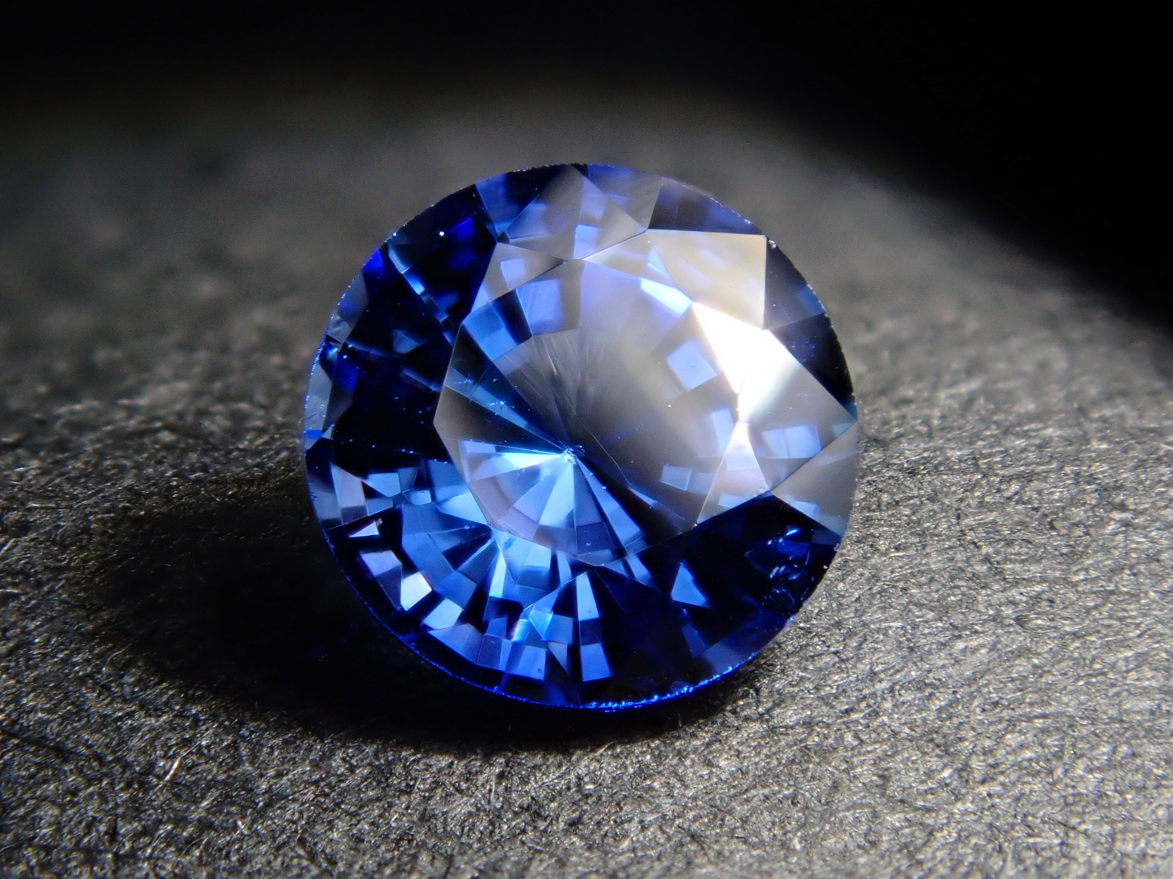 コーンフラワーブルーサファイア 0.430ctルース