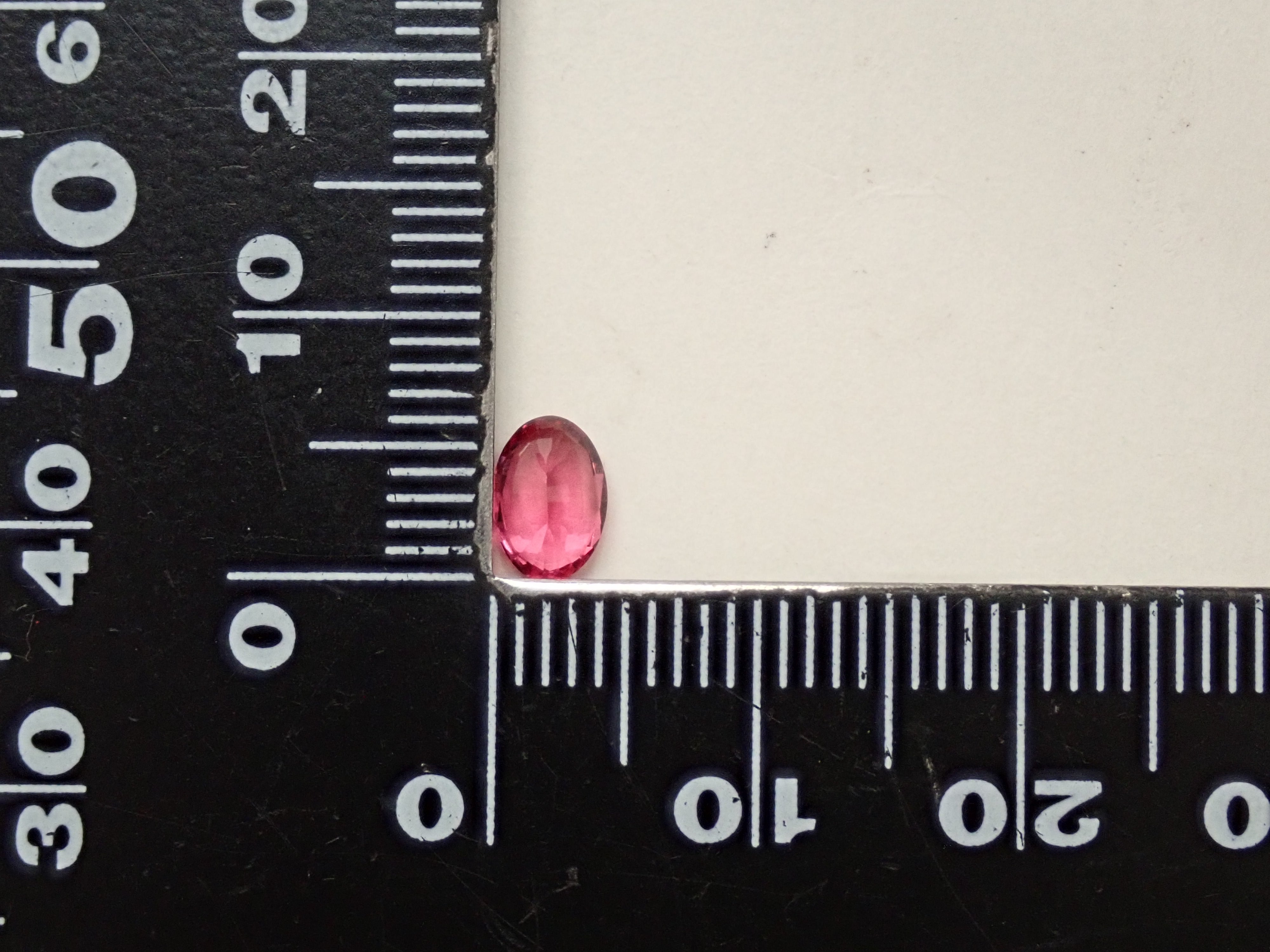 タンザニア産マヘンゲスピネル 0.697ctルース