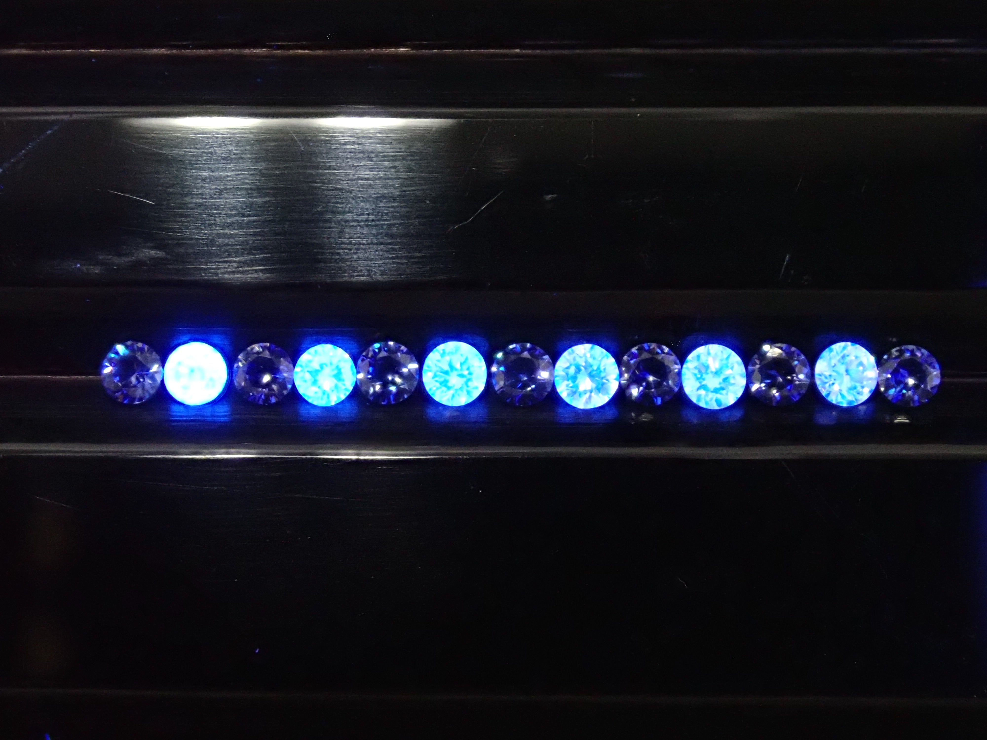 《Top Quality》7顆藍錐石、6顆鑽石(H&C)半永恆戒指組(2.0mm)