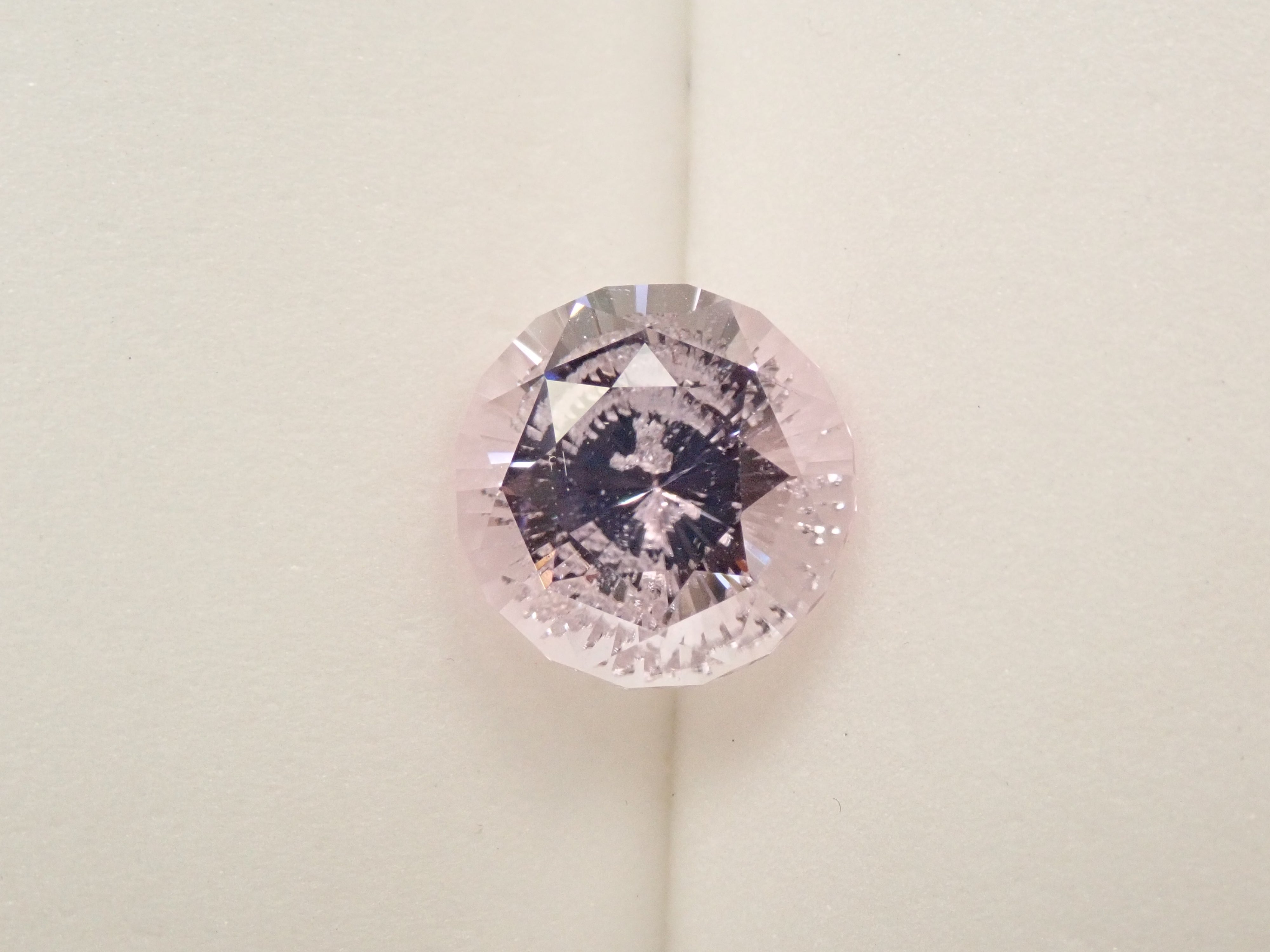 アフガニスタン産クンツァイト 3.508ctルース