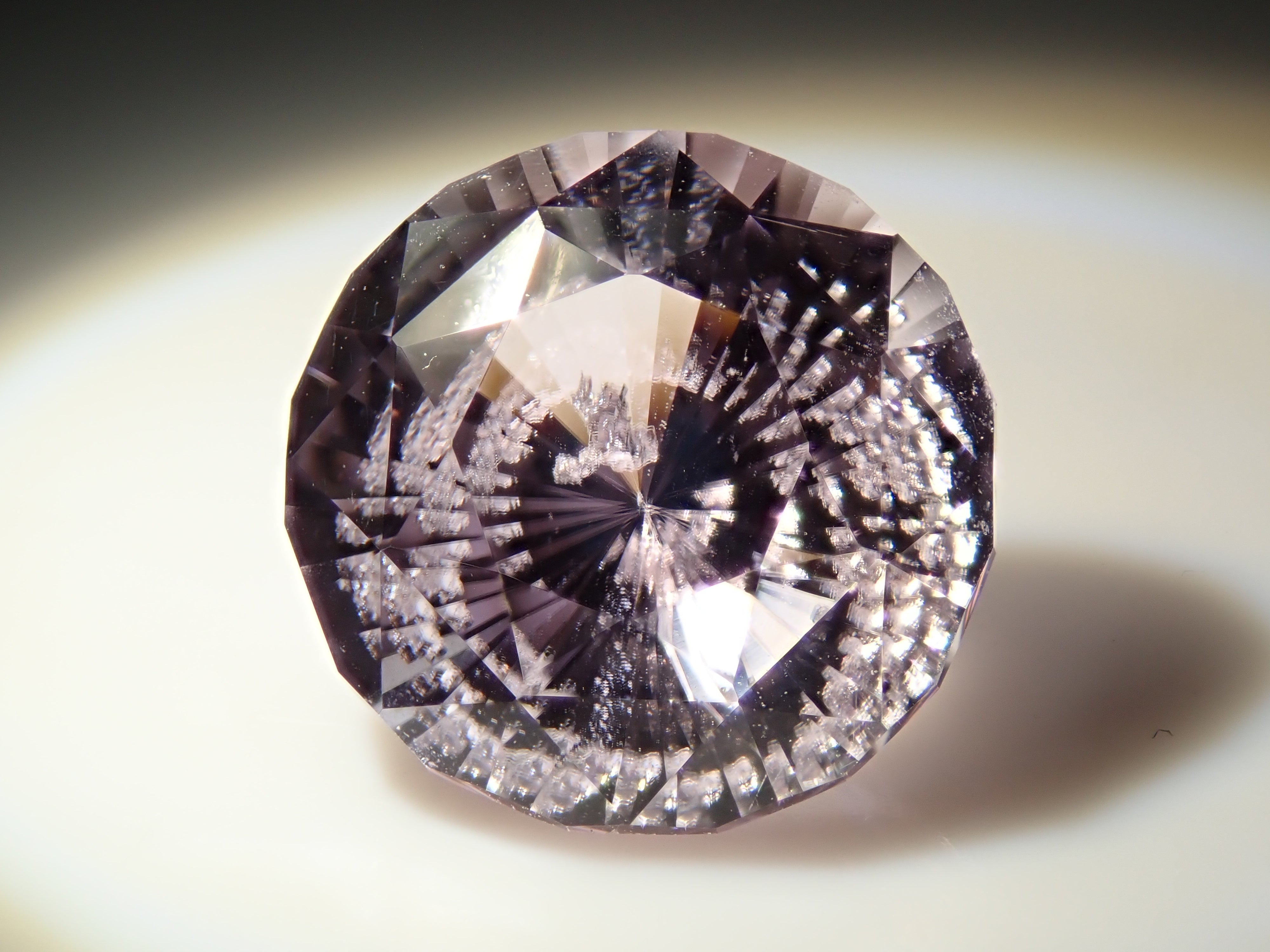 アフガニスタン産クンツァイト 3.508ctルース