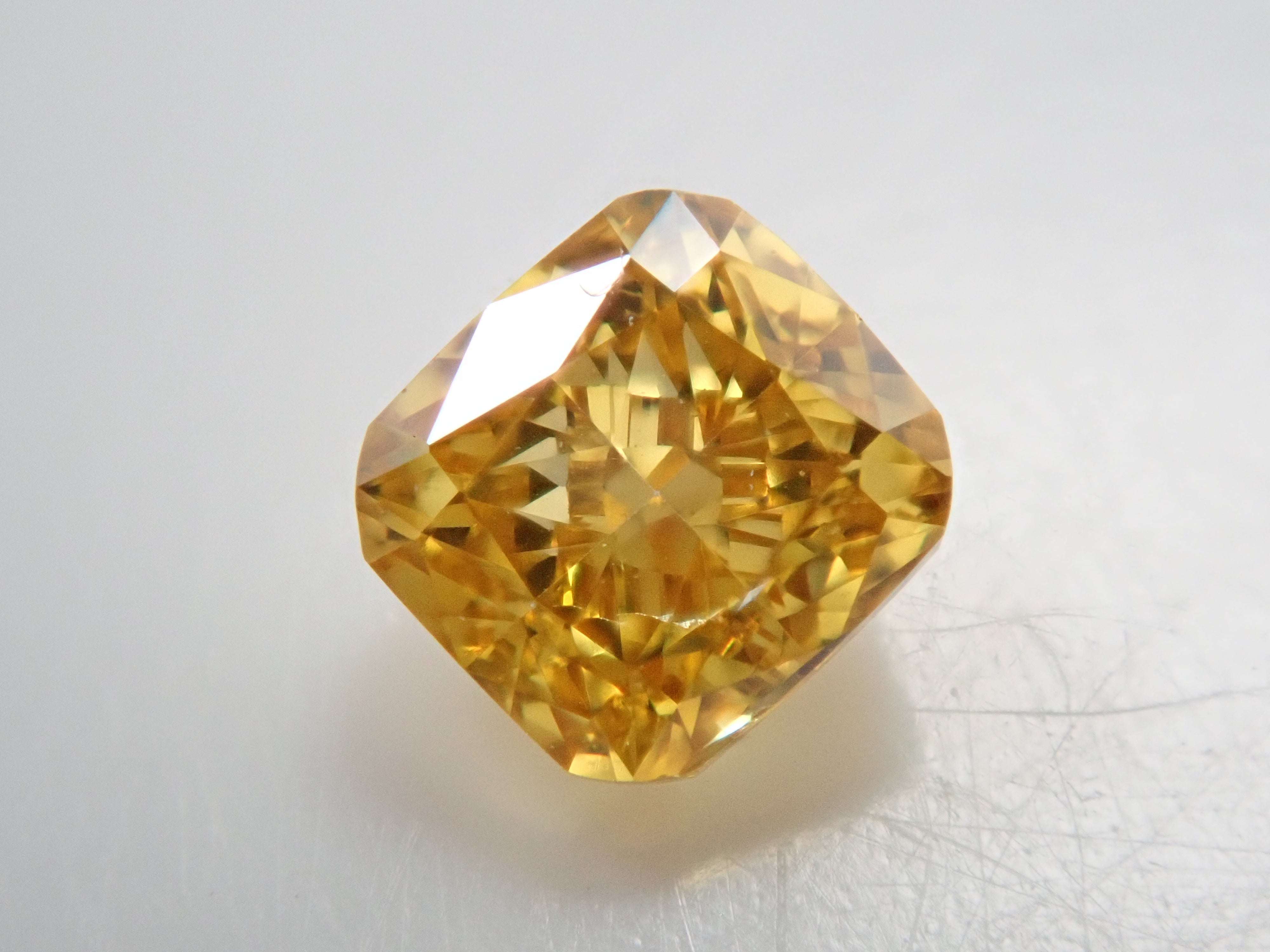 【9/12 22時販売】イエローダイヤモンド 0.212ctルース(FANCY DEEP ORANGY YELLOW, VS1)