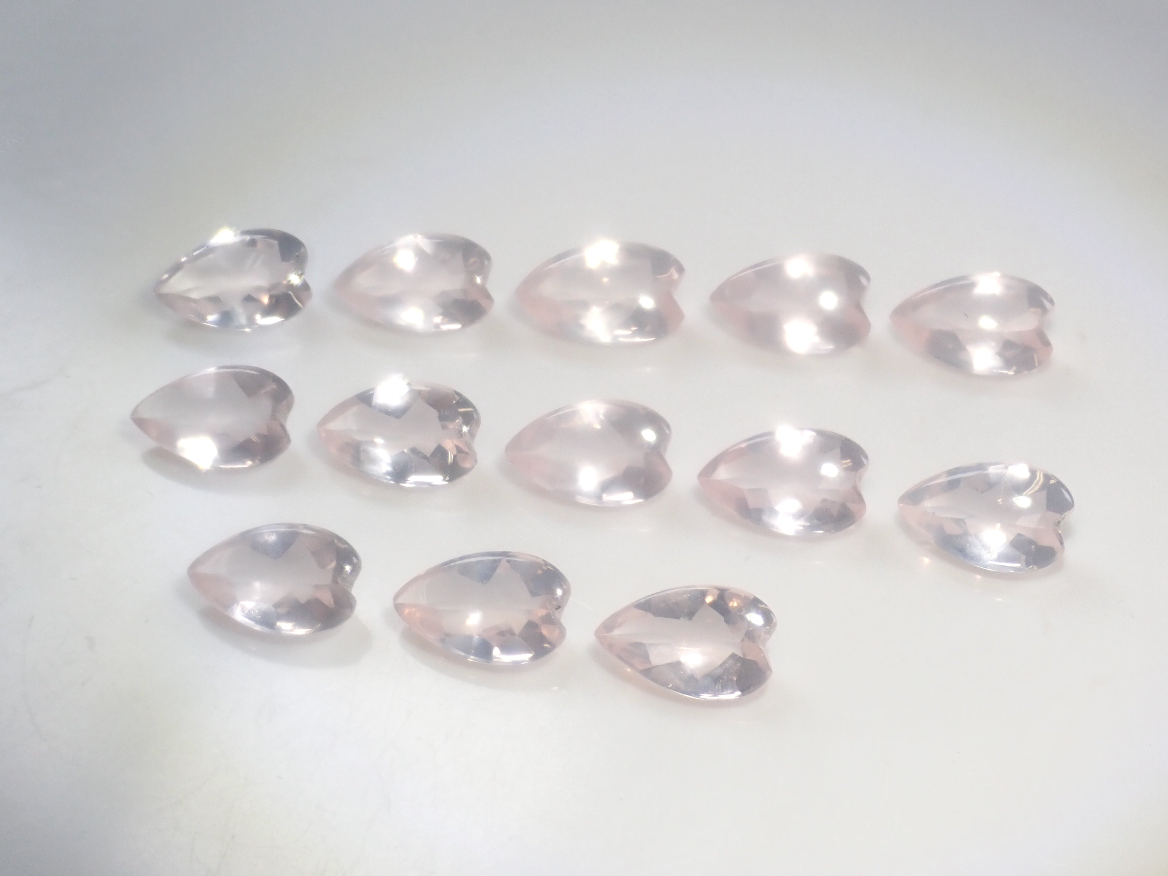 【8/30 22時販売】《限定15石》甲州貴石切子plusthreeローズクォーツ2石・フローラドロップカットを必ず含むローズクォーツガチャ(おまけで山本氏ローズクォーツ)《複数購入割引有》