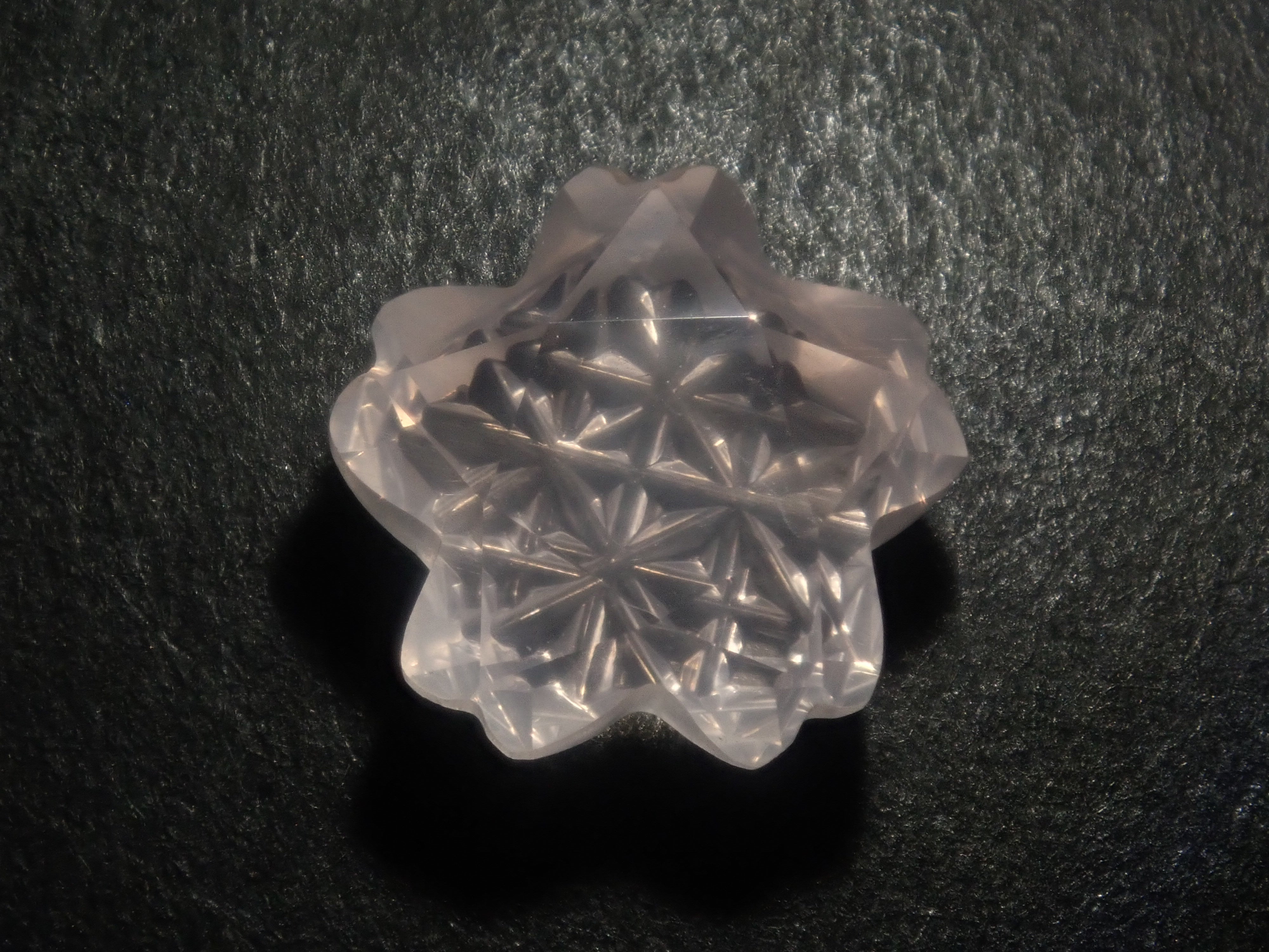 【8/30 22時販売】《限定15石》甲州貴石切子plusthreeローズクォーツ2石・フローラドロップカットを必ず含むローズクォーツガチャ(おまけで山本氏ローズクォーツ)《複数購入割引有》
