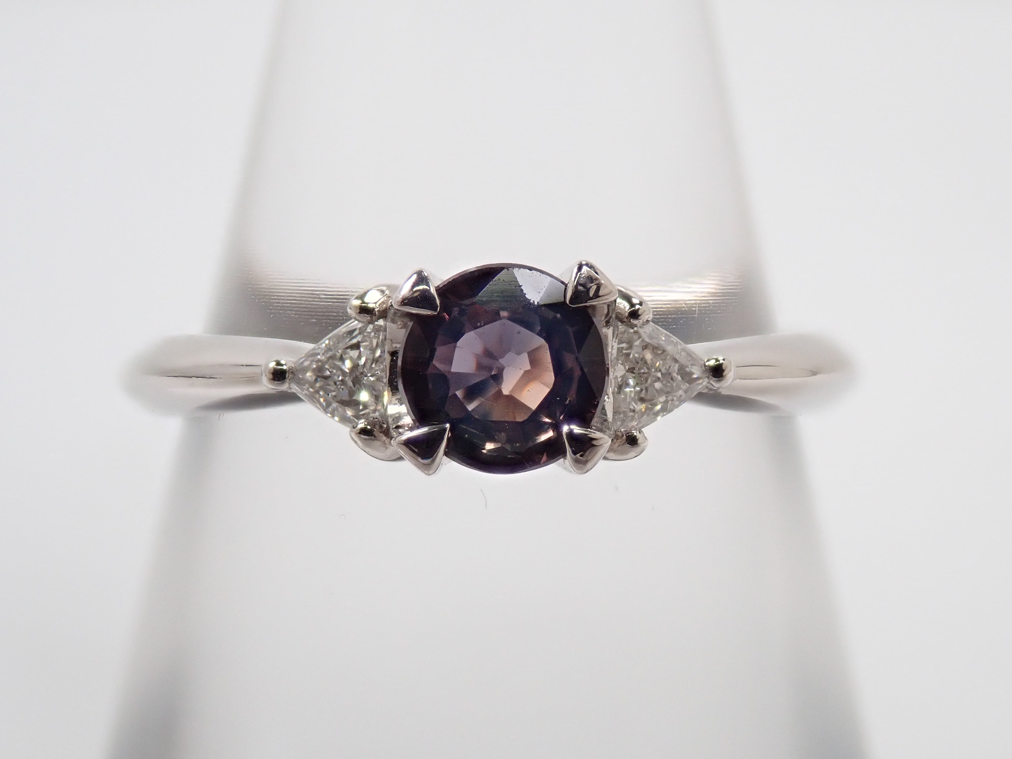 【8/31 22時販売】【カラフリ】Pt900 カラーチェンジサファイア0.446ct ダイヤモンド0.12ctリング鑑別書