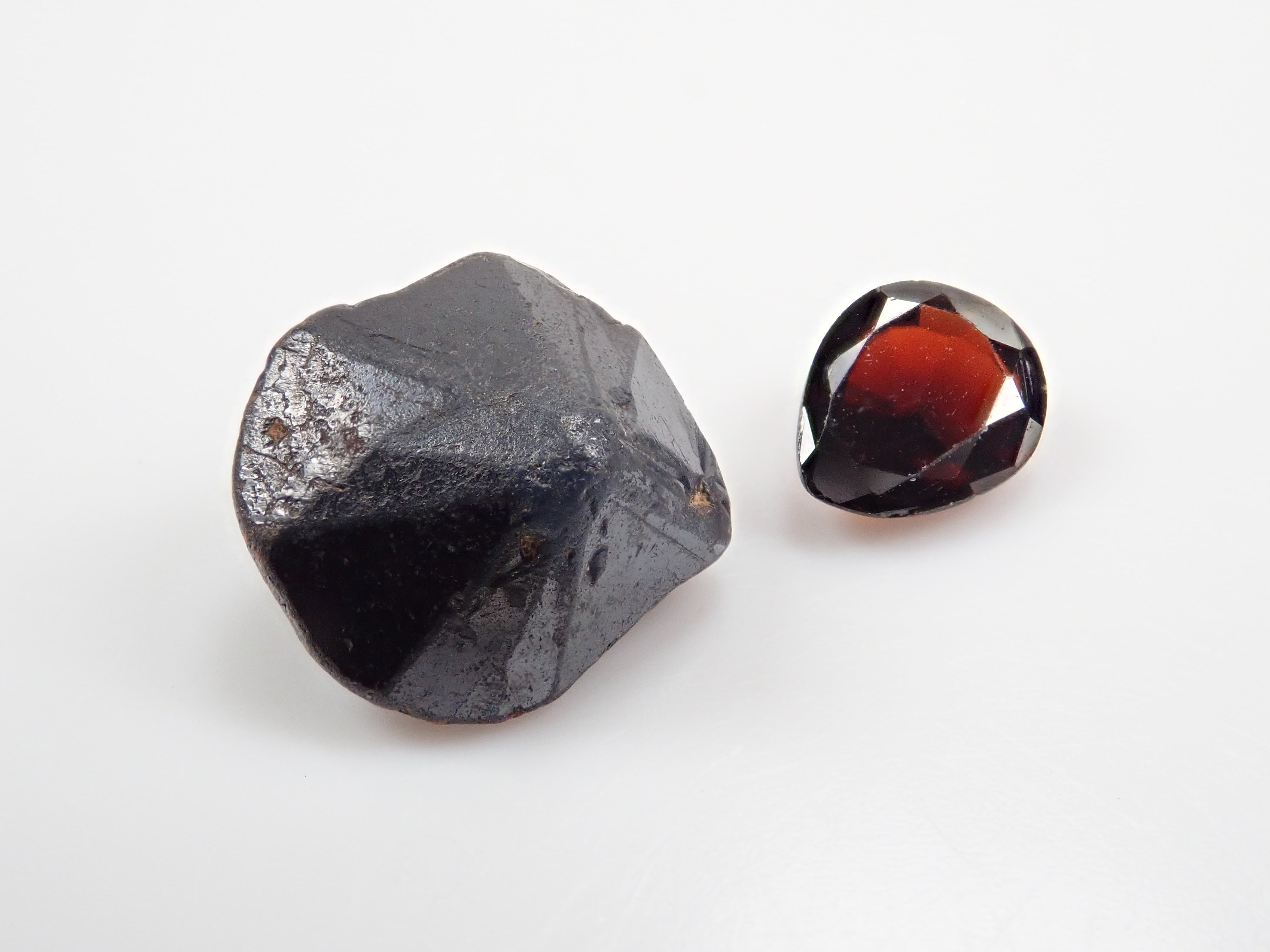 【9/28 22時販売】ルチル2石セット 6.213ct(原石+ルース)