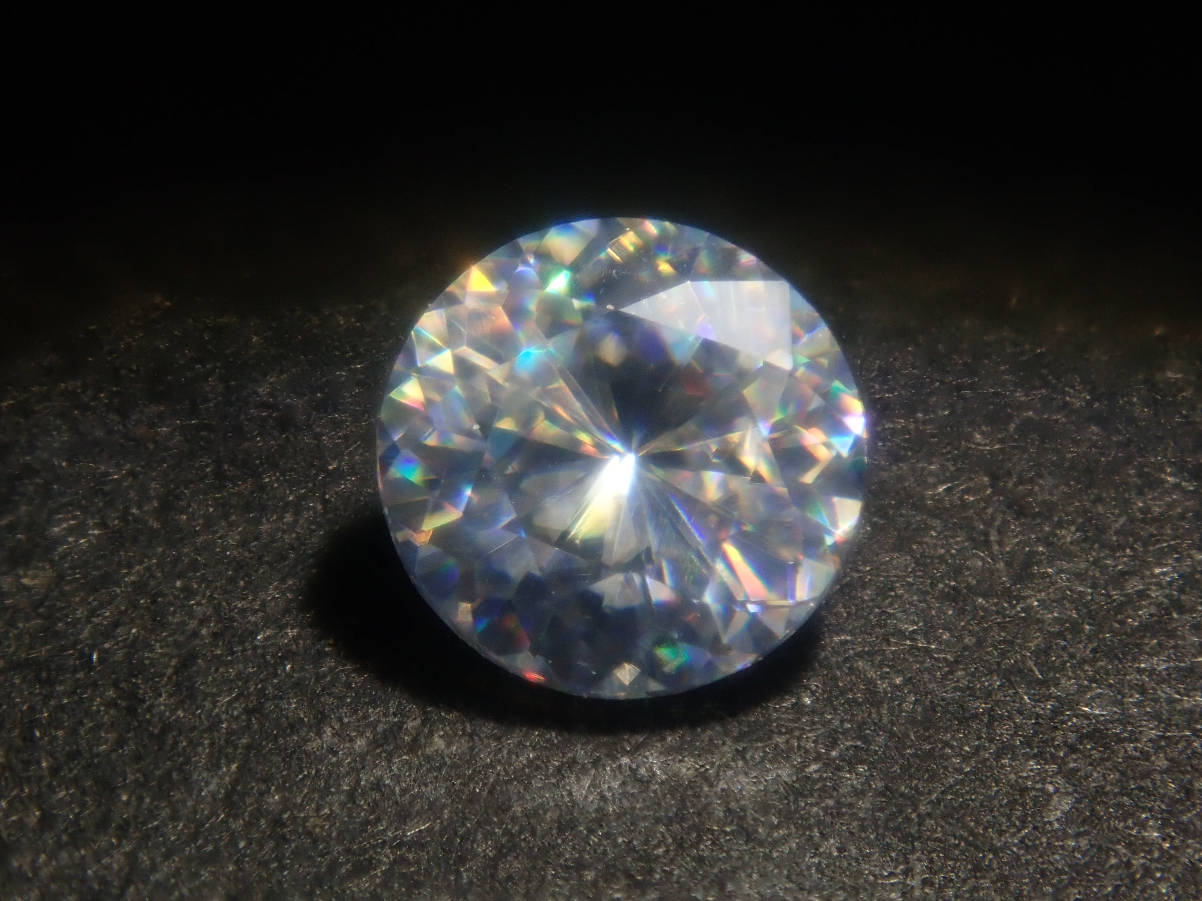 【9/3 22時販売】合成ルチル 3.8mm/0.278ctルース