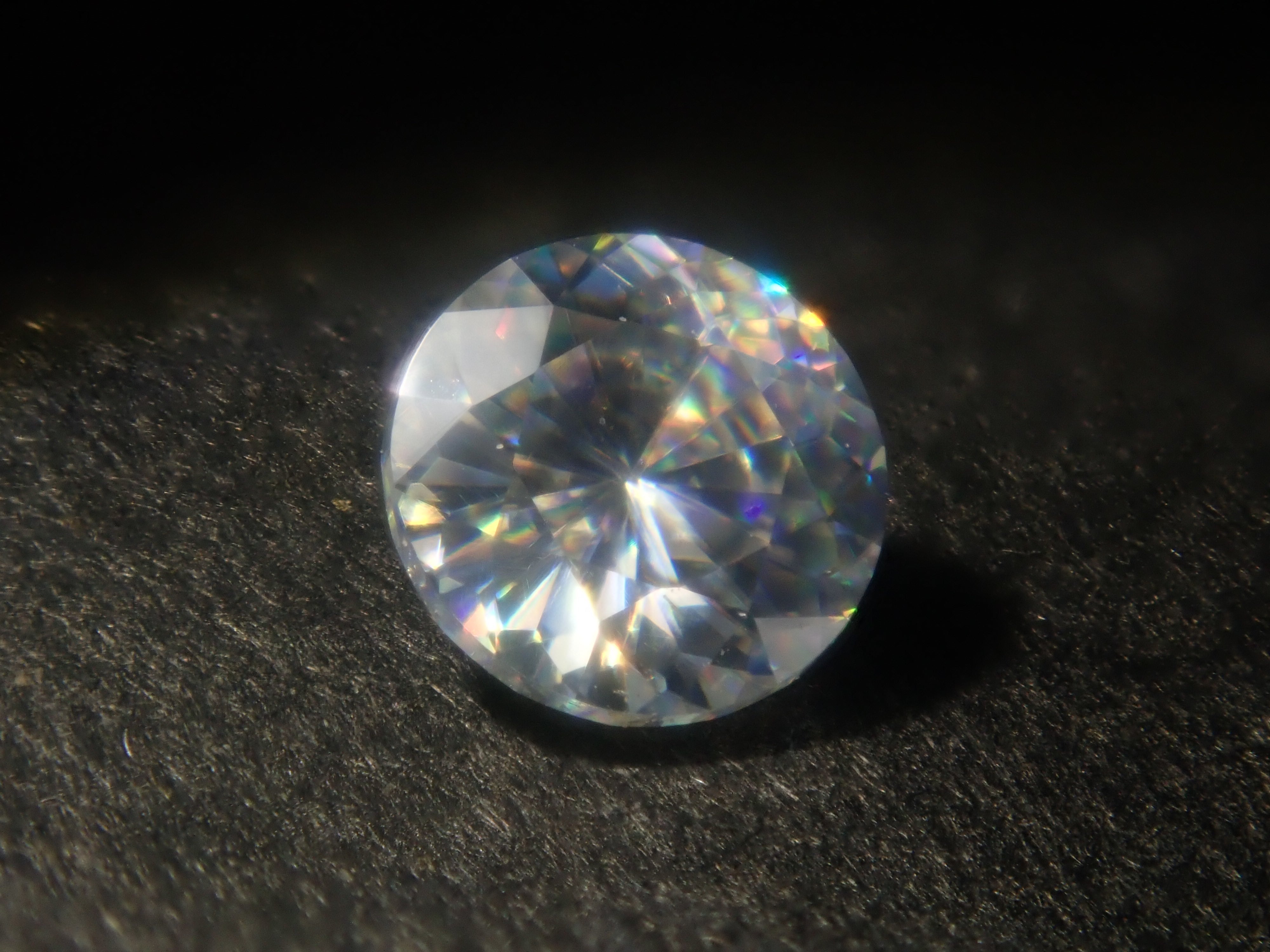 【9/3 22時販売】合成ルチル 3.8mm/0.278ctルース