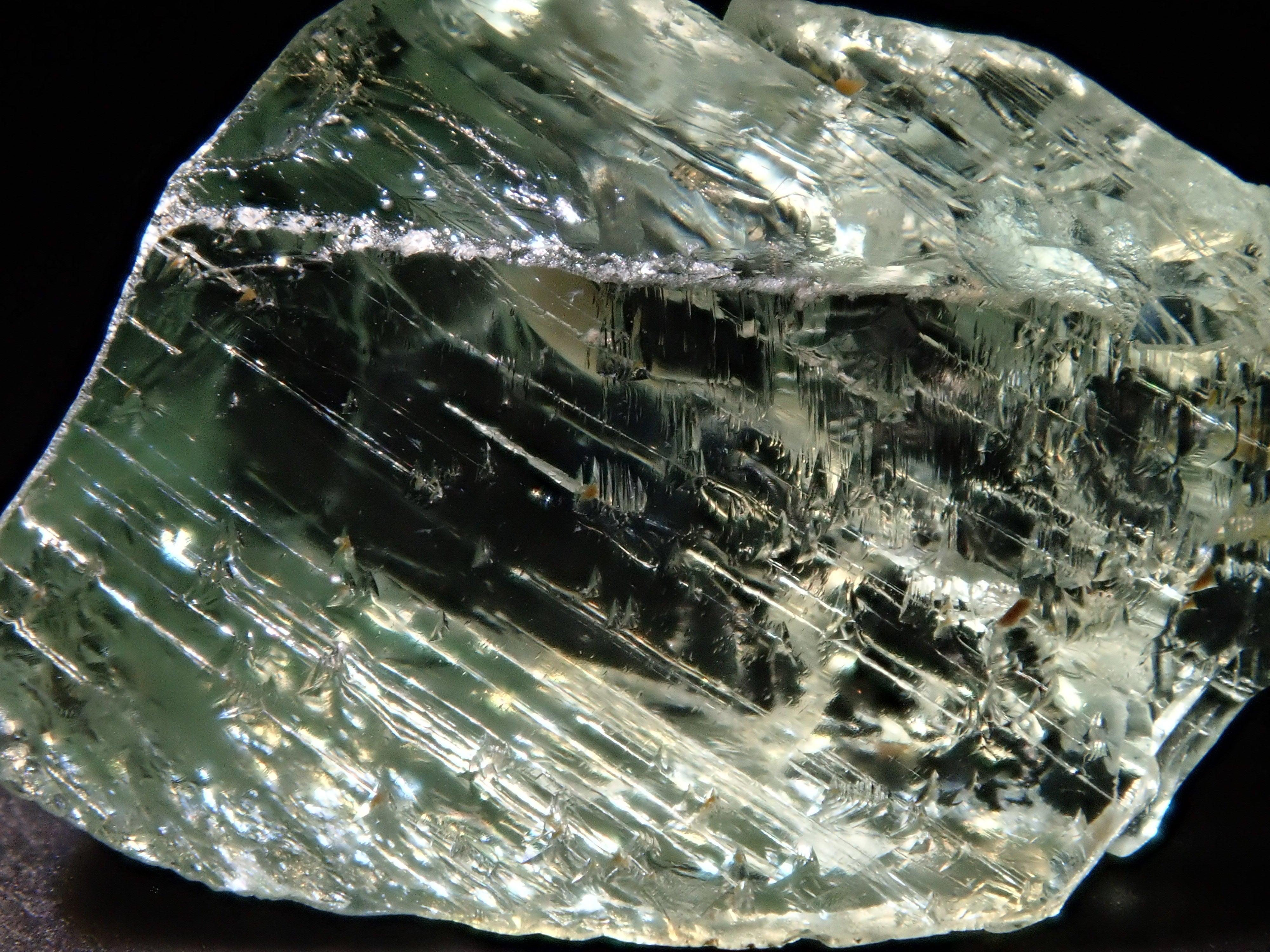 ブラジル産グリーンスポジュメン 1石 約7ct《複数購入割引有》