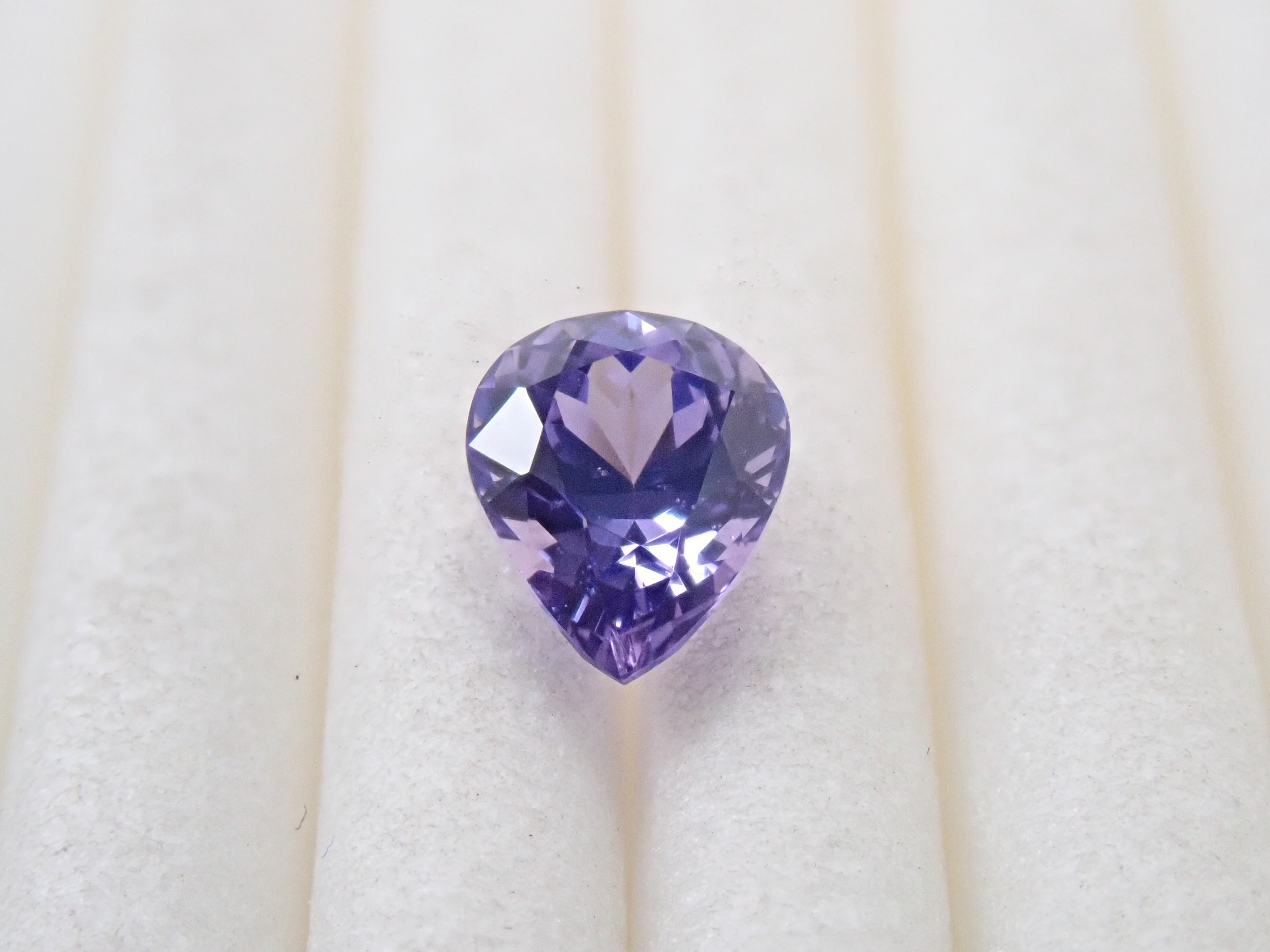 【12564117掲載】スリランカ産パープルサファイア 0.556ctルース