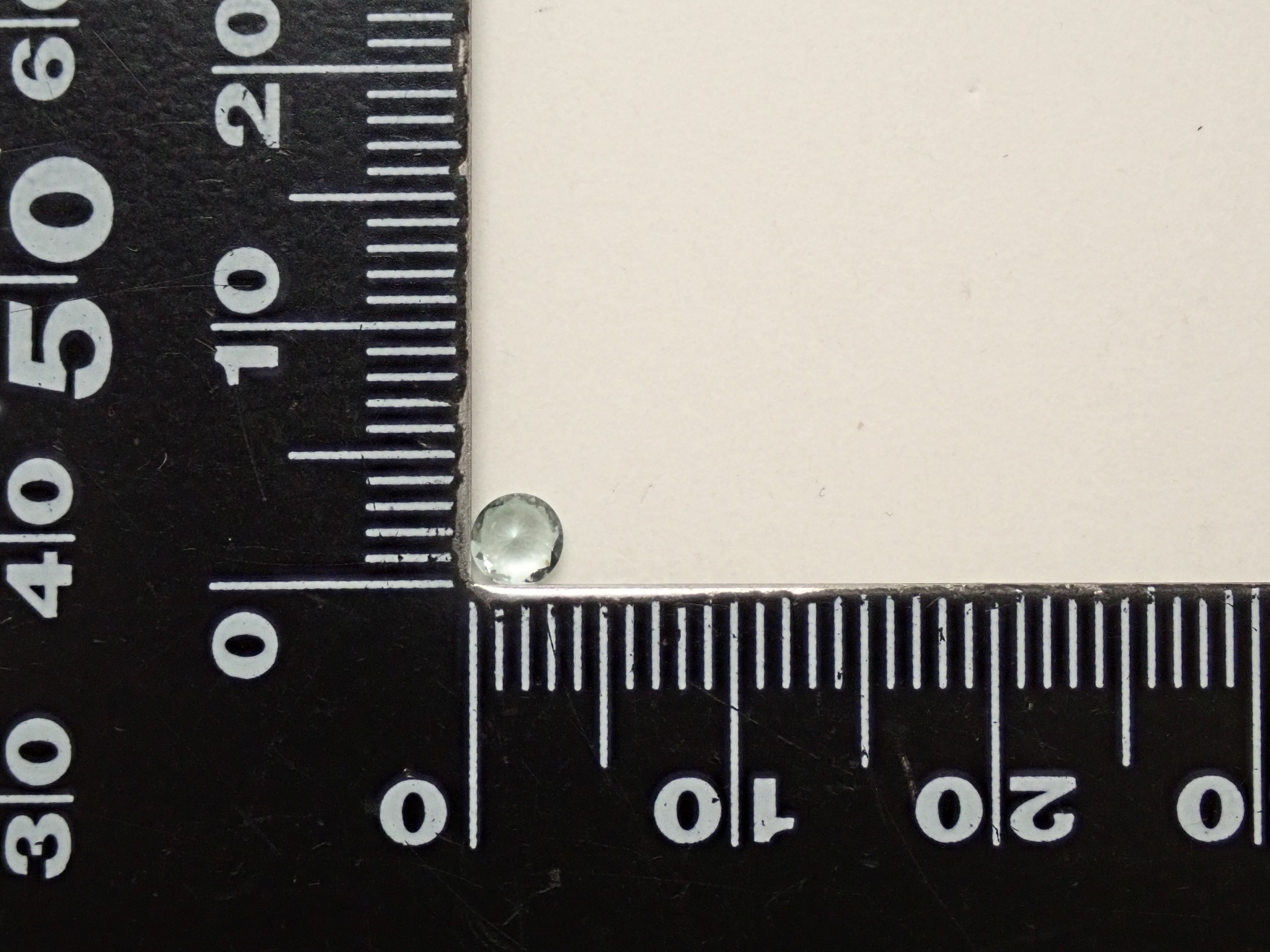 モザンビーク産パライバトルマリン 3.5mm/0.172ctルース