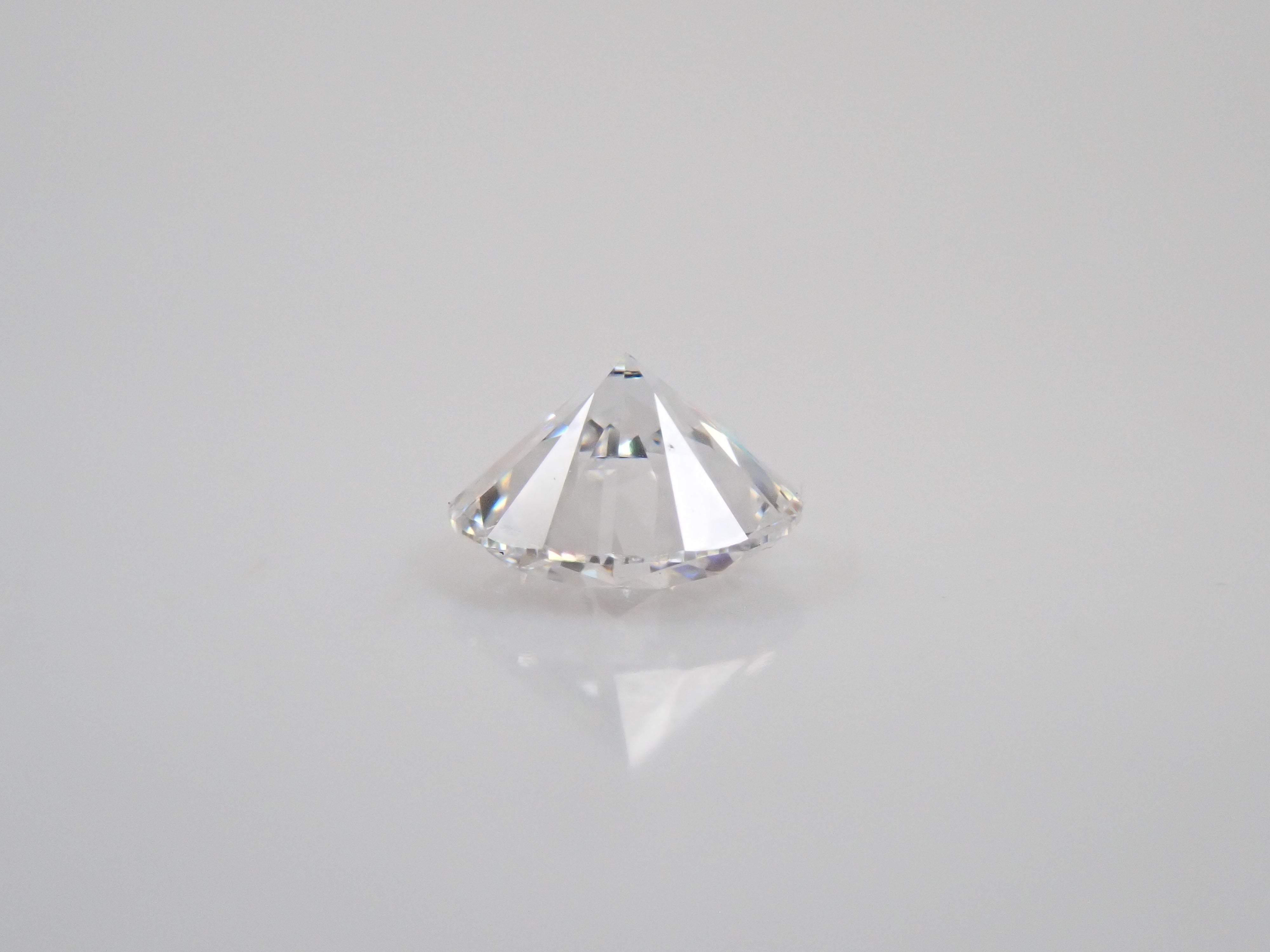 【9/4(金)AM10時〆:抽選販売_08】インターナリーフローレスダイヤモンド(H&C) 4.0mm/0.245ctルース(D, IF, 3Excellent H&C)