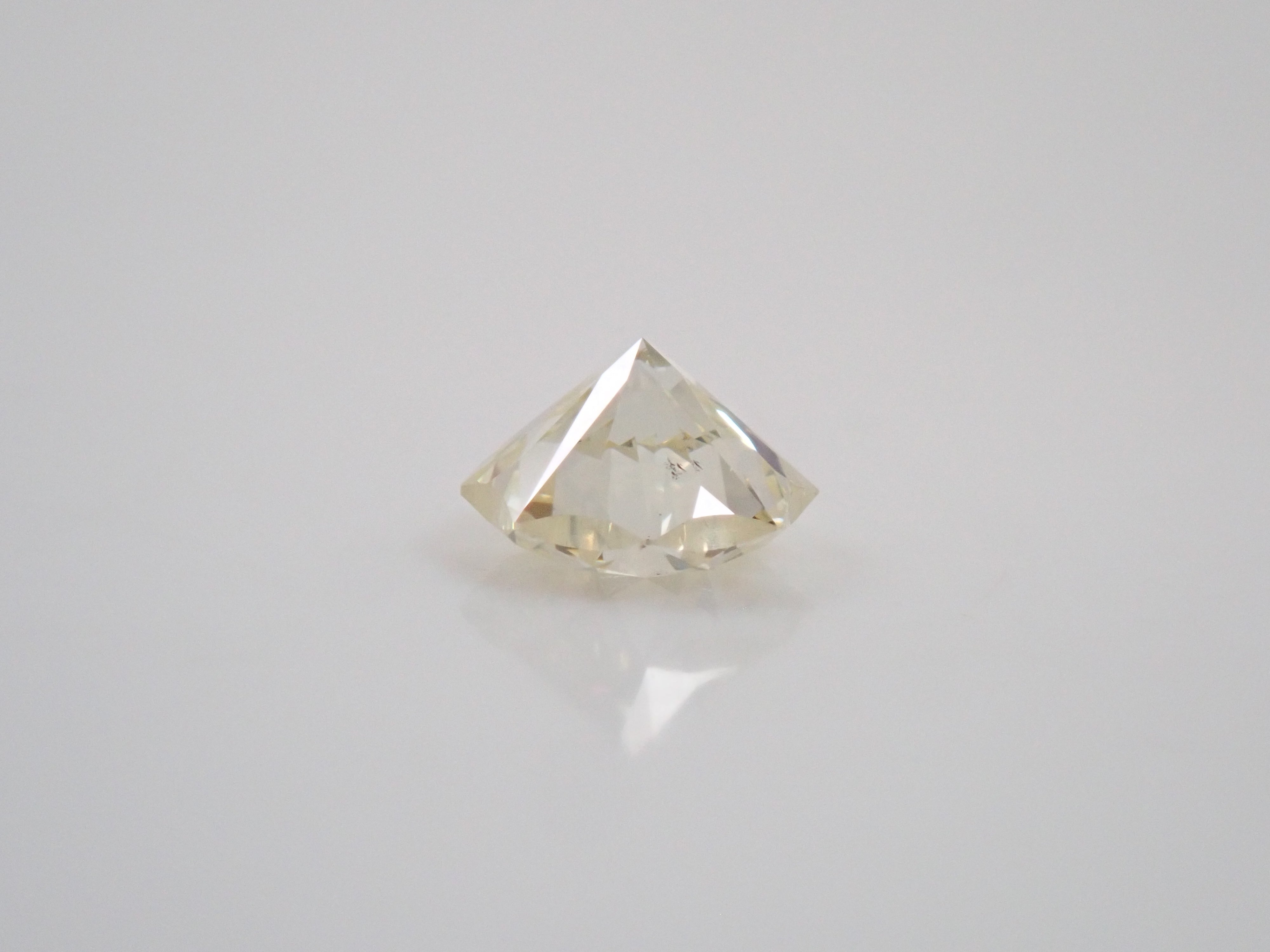 【32501959掲載】イエローダイヤモンド 0.270ctルース(UNDER N(VERY LIGHT YELLOW), SI-2)