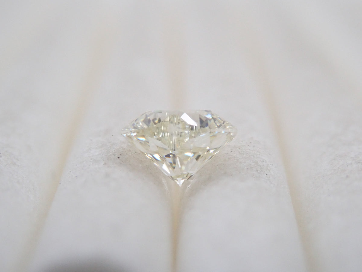 【32501960掲載】イエローダイヤモンド 0.285ctルース(UNDER N(VERY LIGHT YELLOW), VS-1)