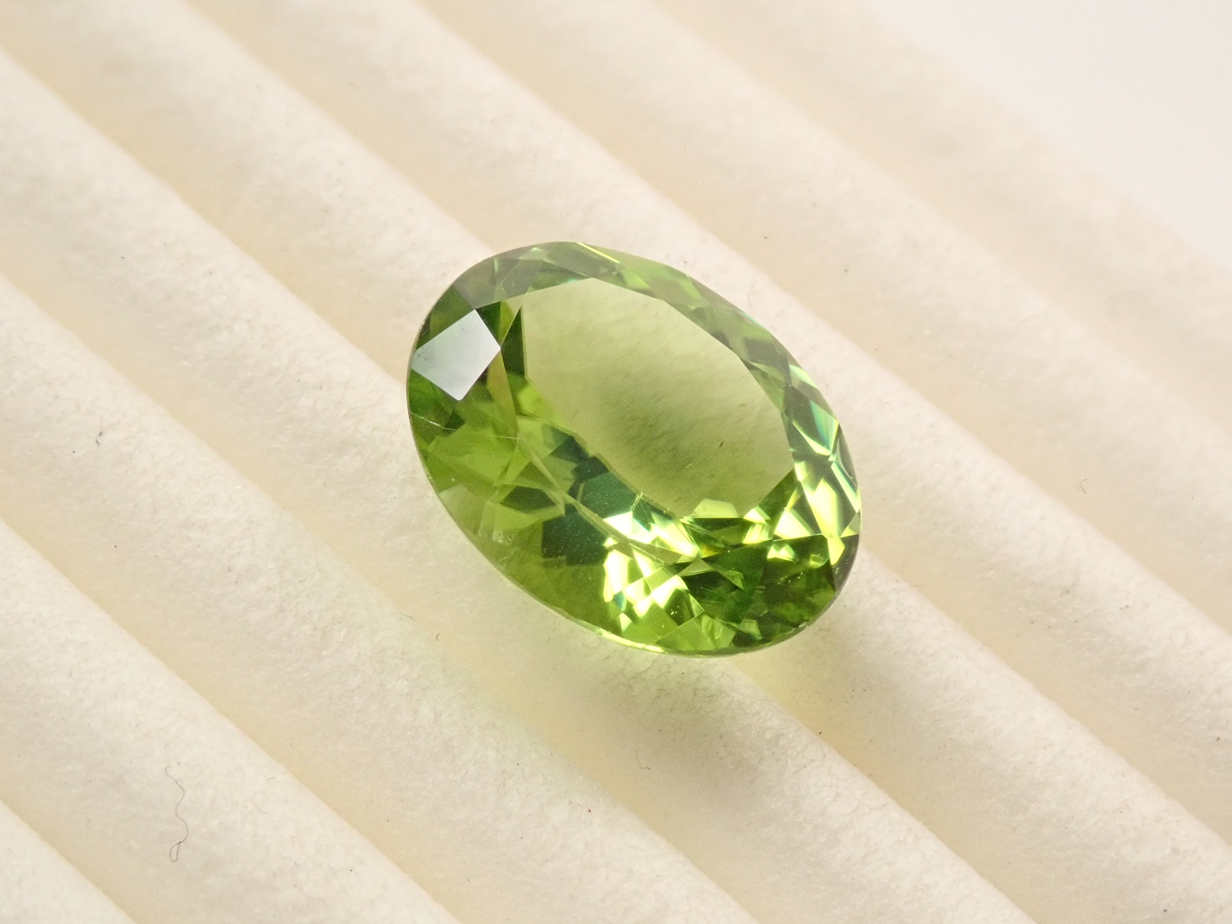 ペリドット 3.309ctルース