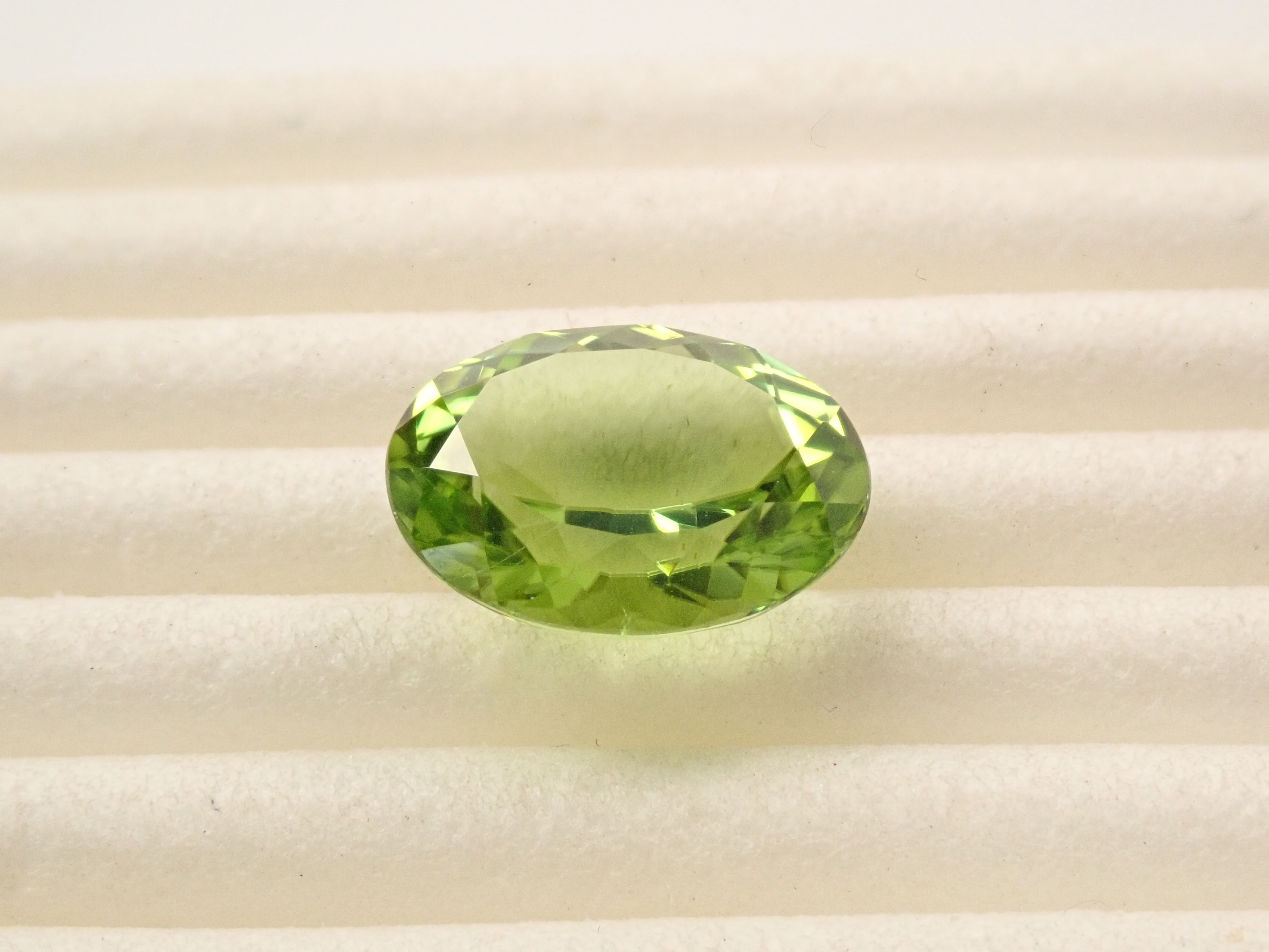 ペリドット 3.309ctルース