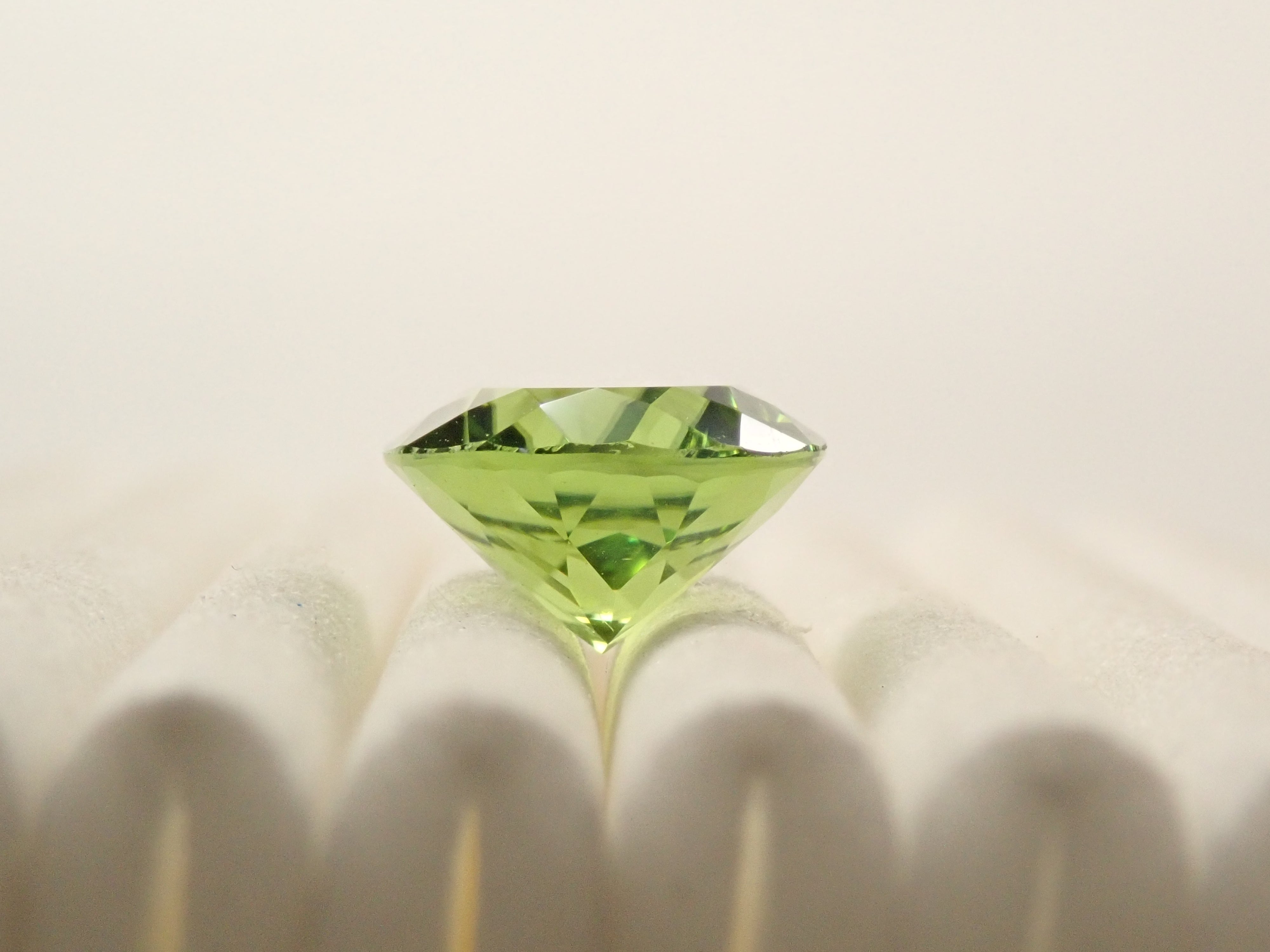 ペリドット 3.309ctルース