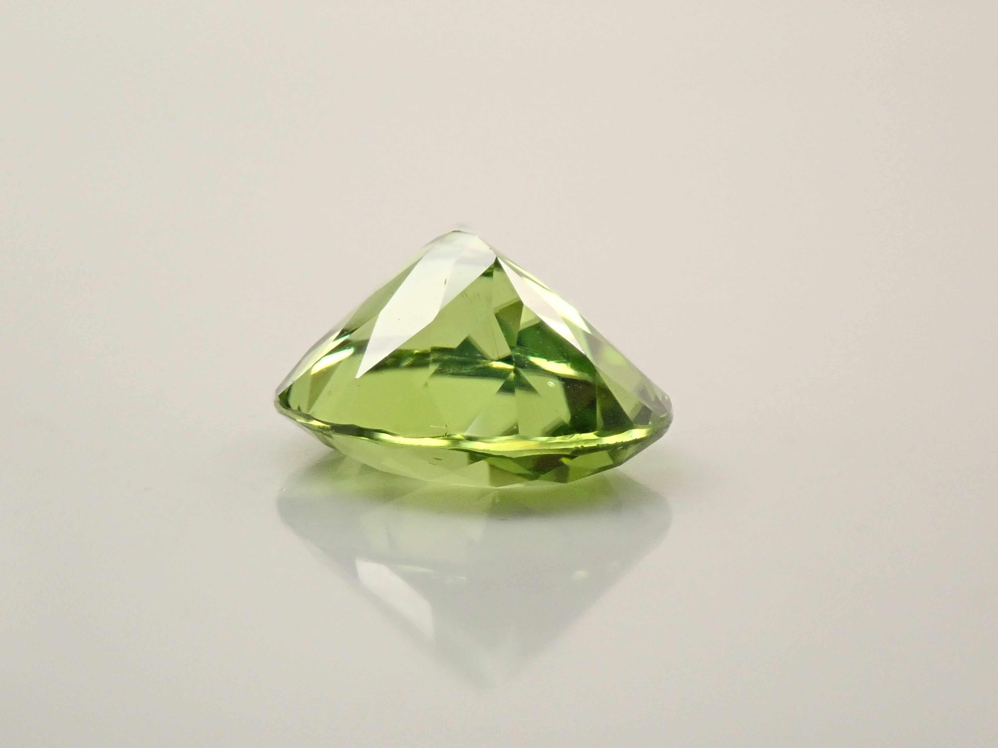 ペリドット 3.309ctルース