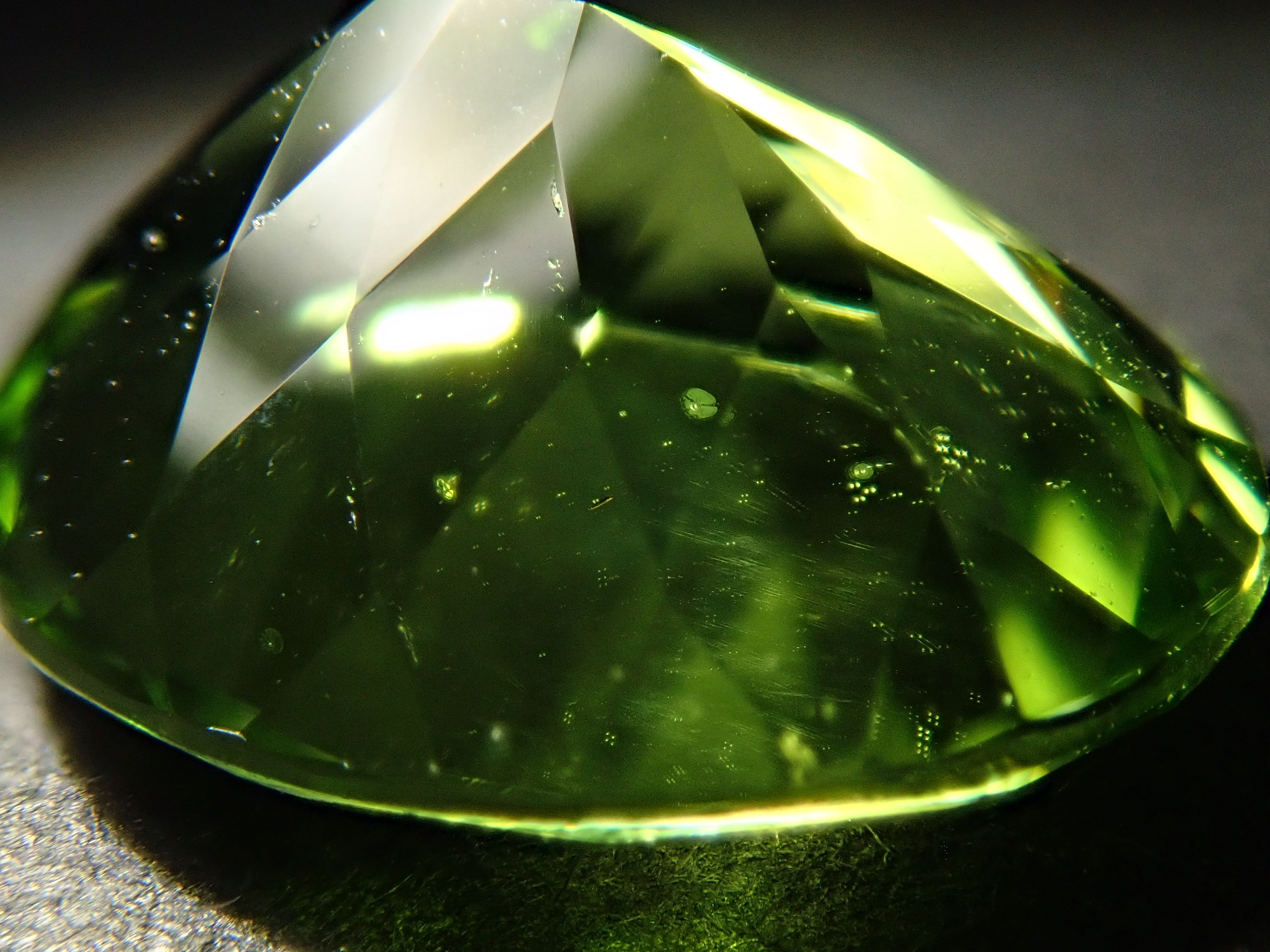 ペリドット 3.309ctルース