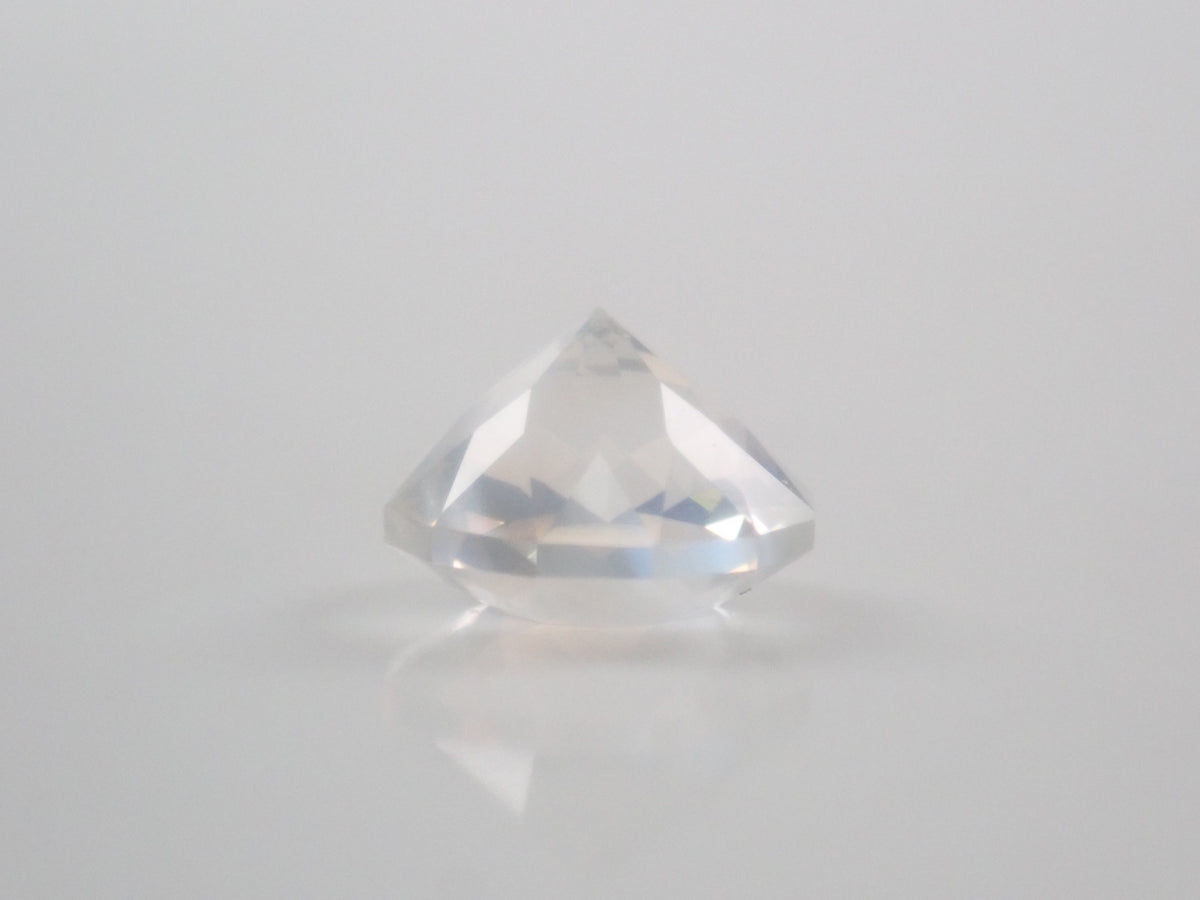【9/4 22時販売】スリランカ・ウバ産ムーンストーン 6.1mm/0.825ctルース