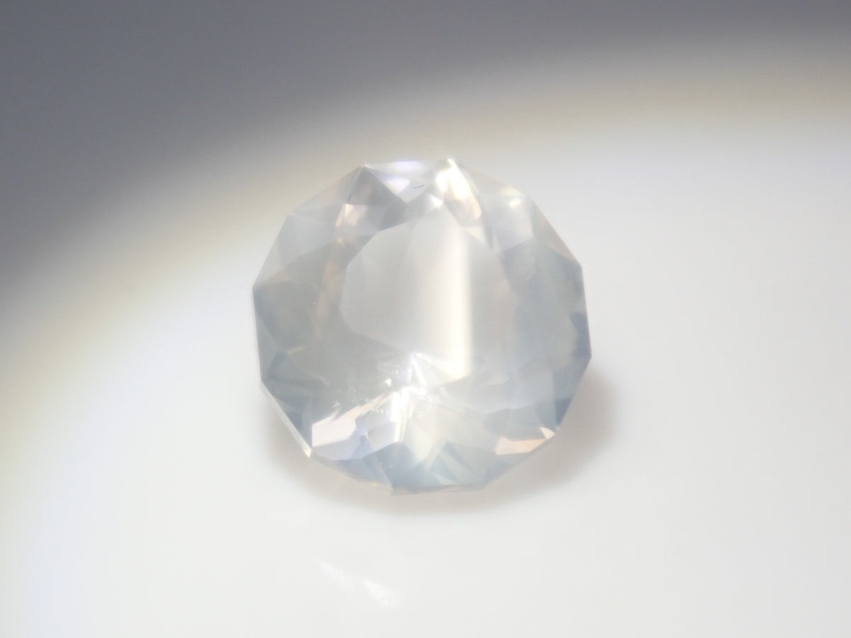 【9/4 22時販売】スリランカ・ウバ産ムーンストーン 6.1mm/0.825ctルース