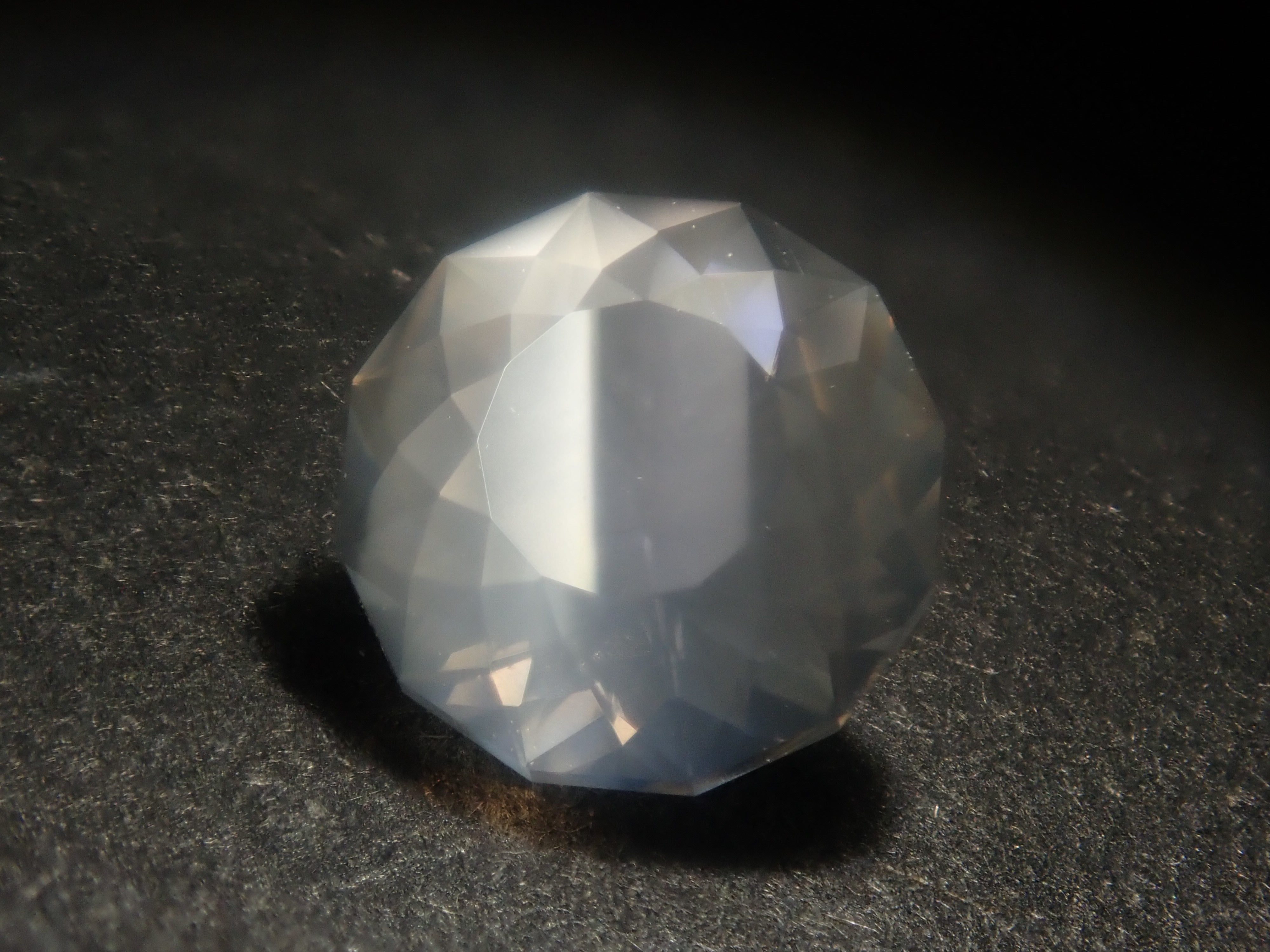 【9/4 22時販売】スリランカ・ウバ産ムーンストーン 6.1mm/0.825ctルース