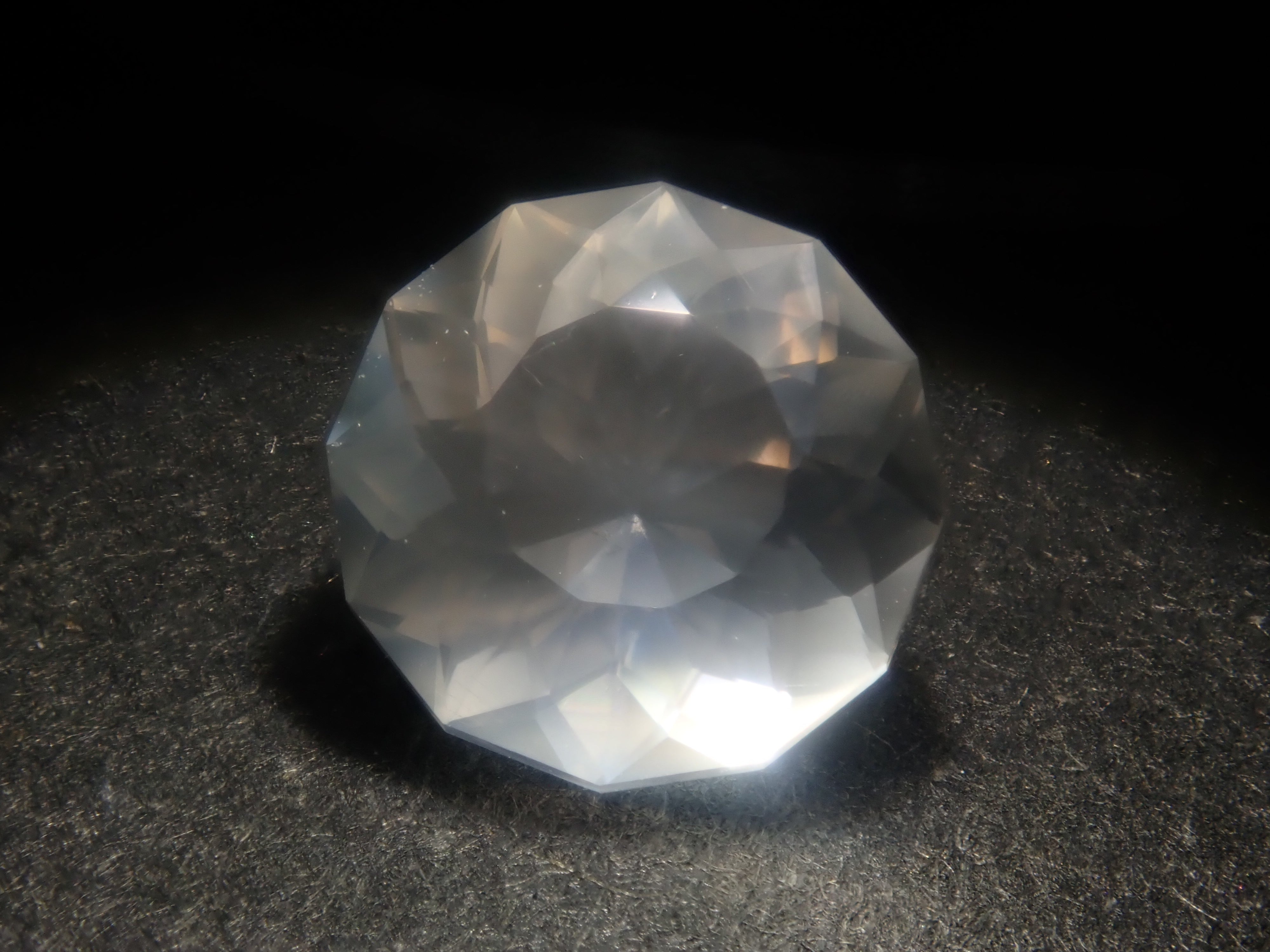 【9/4 22時販売】スリランカ・ウバ産ムーンストーン 6.1mm/0.825ctルース