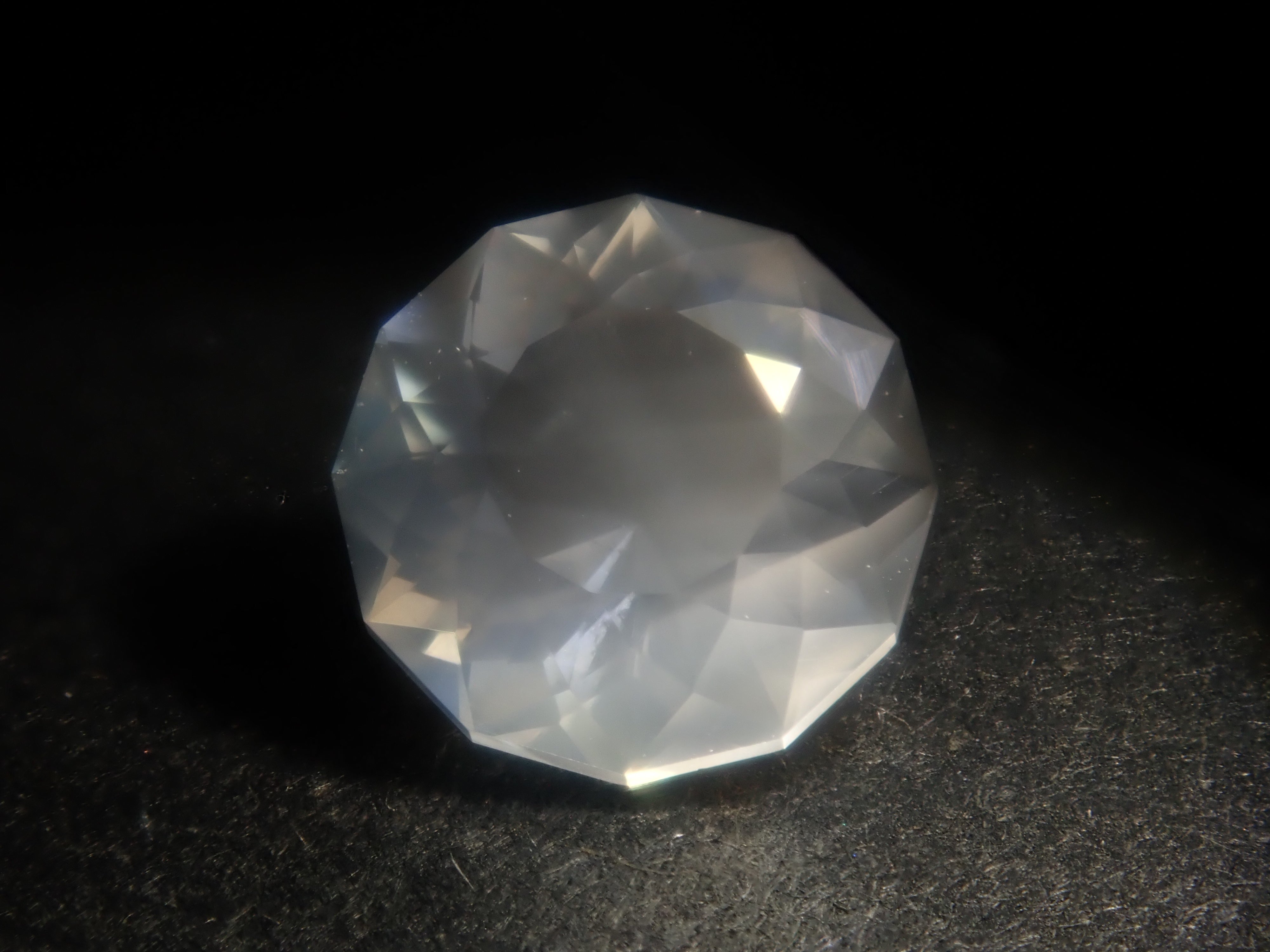 【9/4 22時販売】スリランカ・ウバ産ムーンストーン 6.1mm/0.825ctルース