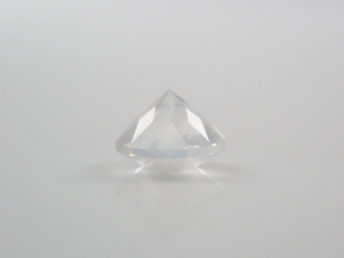 【9/6 22時販売】スリランカ・ウバ産ムーンストーン 6.1mm/0.828ctルース