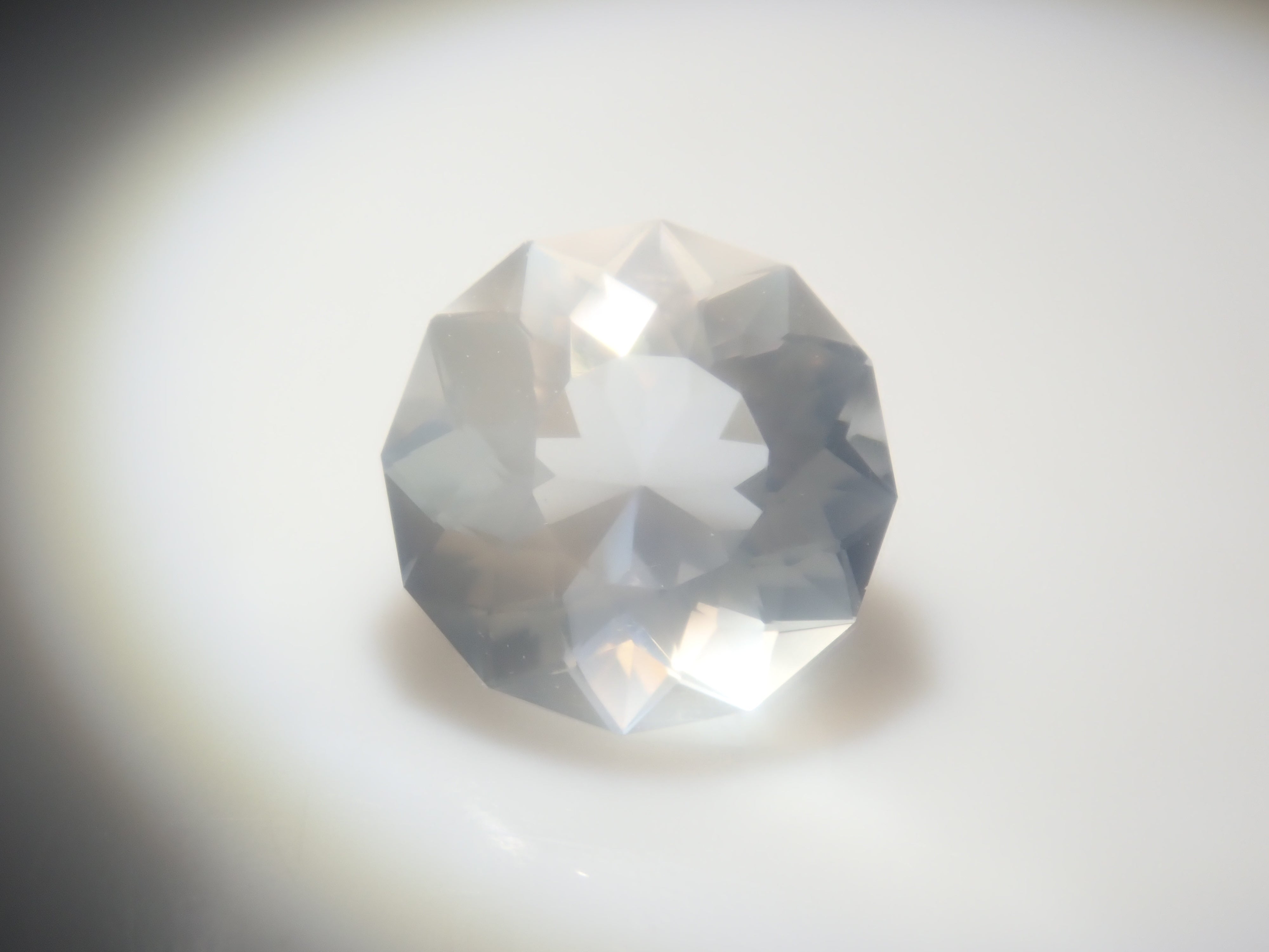 【9/6 22時販売】スリランカ・ウバ産ムーンストーン 6.1mm/0.828ctルース