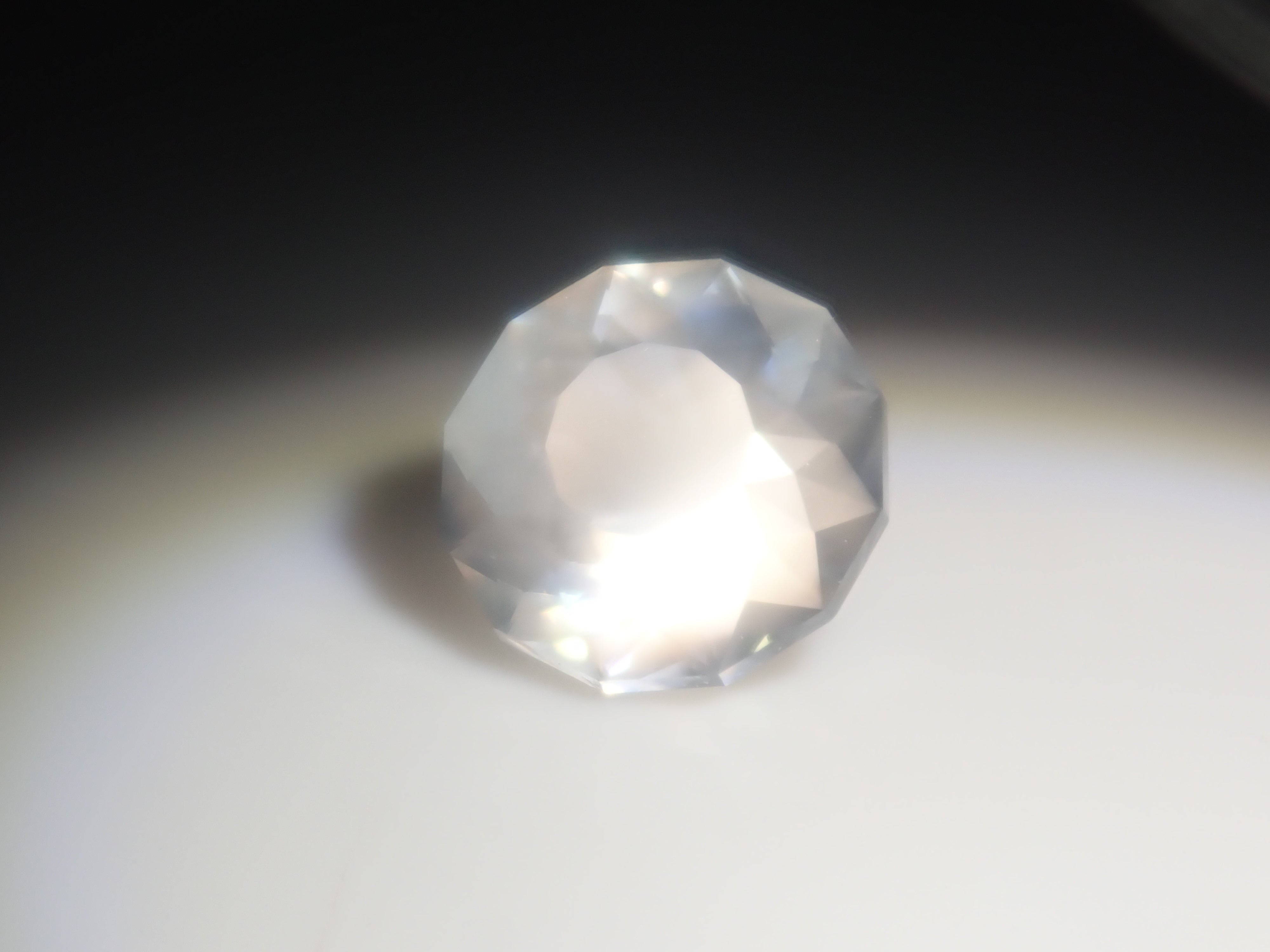 【9/6 22時販売】スリランカ・ウバ産ムーンストーン 6.1mm/0.828ctルース