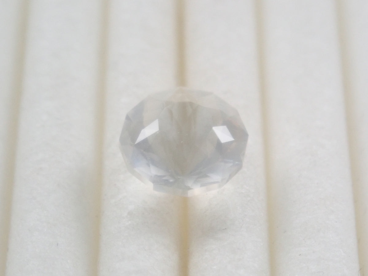 【9/6 22時販売】スリランカ・ウバ産ムーンストーン 6.1mm/0.830ctルース